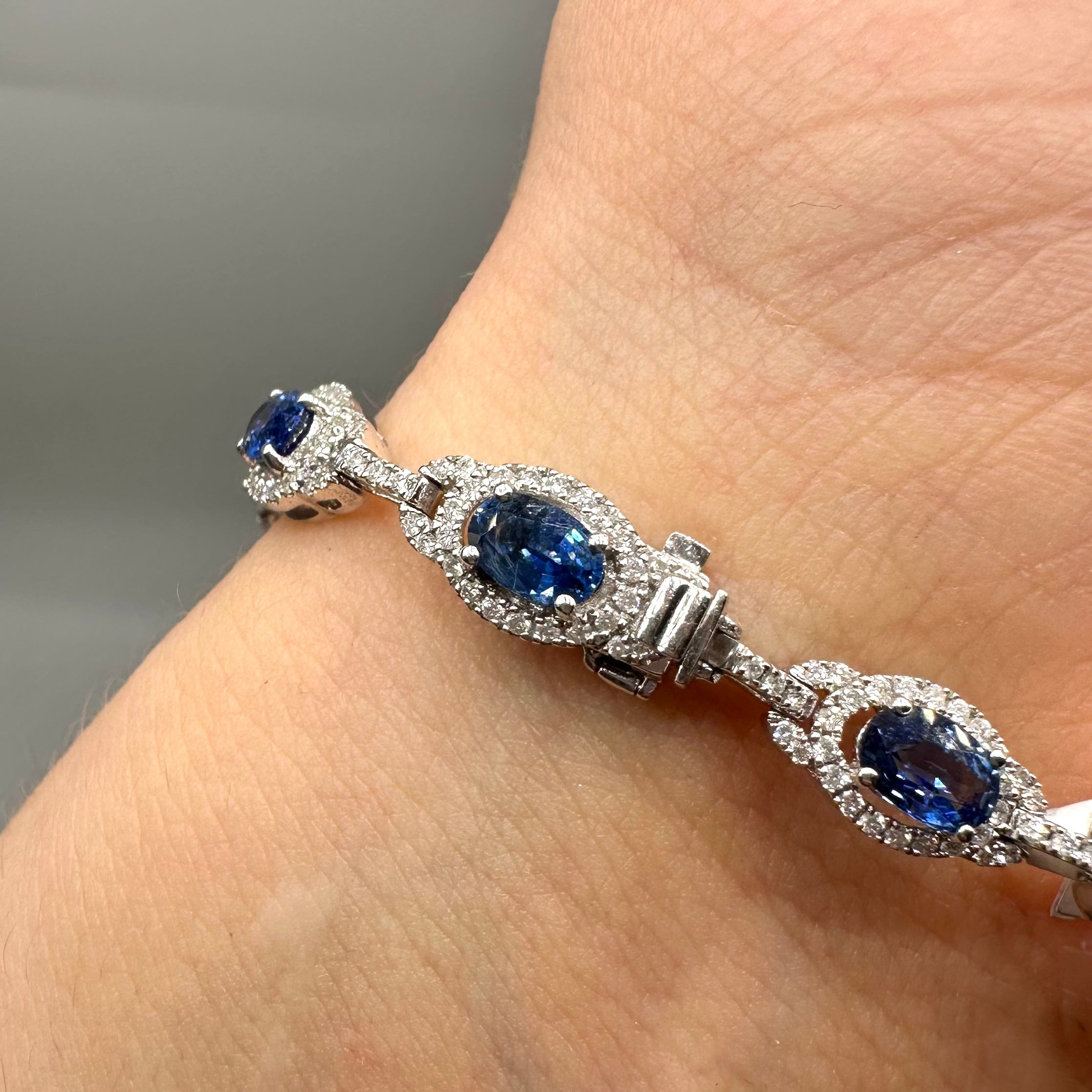 18K White Gold Sapphire & Diamond Bracelet – 7.18 CT Sapphires, 1.51 CT Diamonds DB148 GTTJ