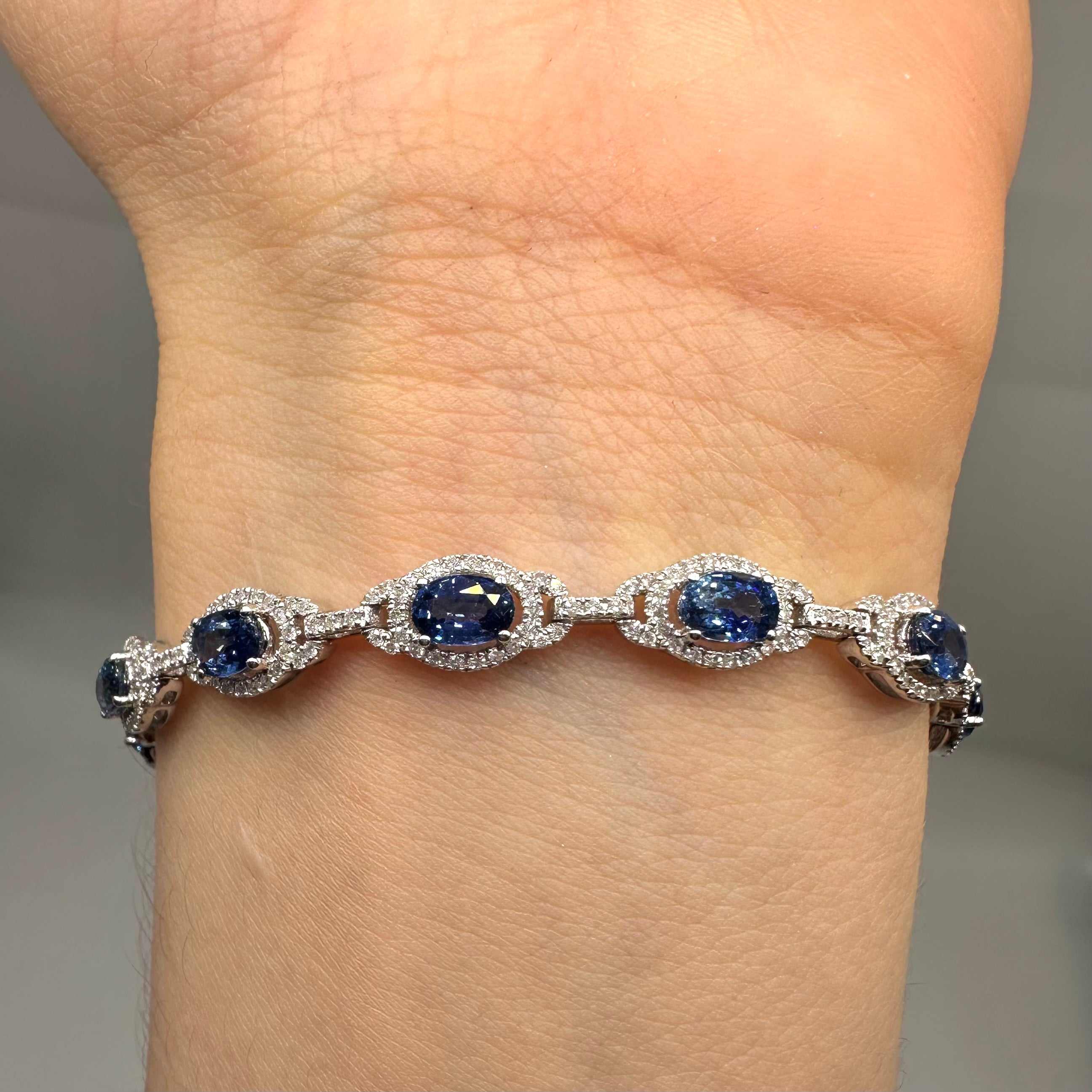 18K White Gold Sapphire & Diamond Bracelet – 7.18 CT Sapphires, 1.51 CT Diamonds DB148 GTTJ
