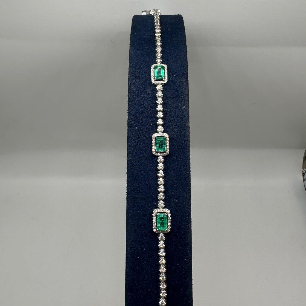 18K White Gold Emerald & Diamond Bracelet – 1.91ct Emeralds & 1.81ct Diamonds EMDB07 IEJJ