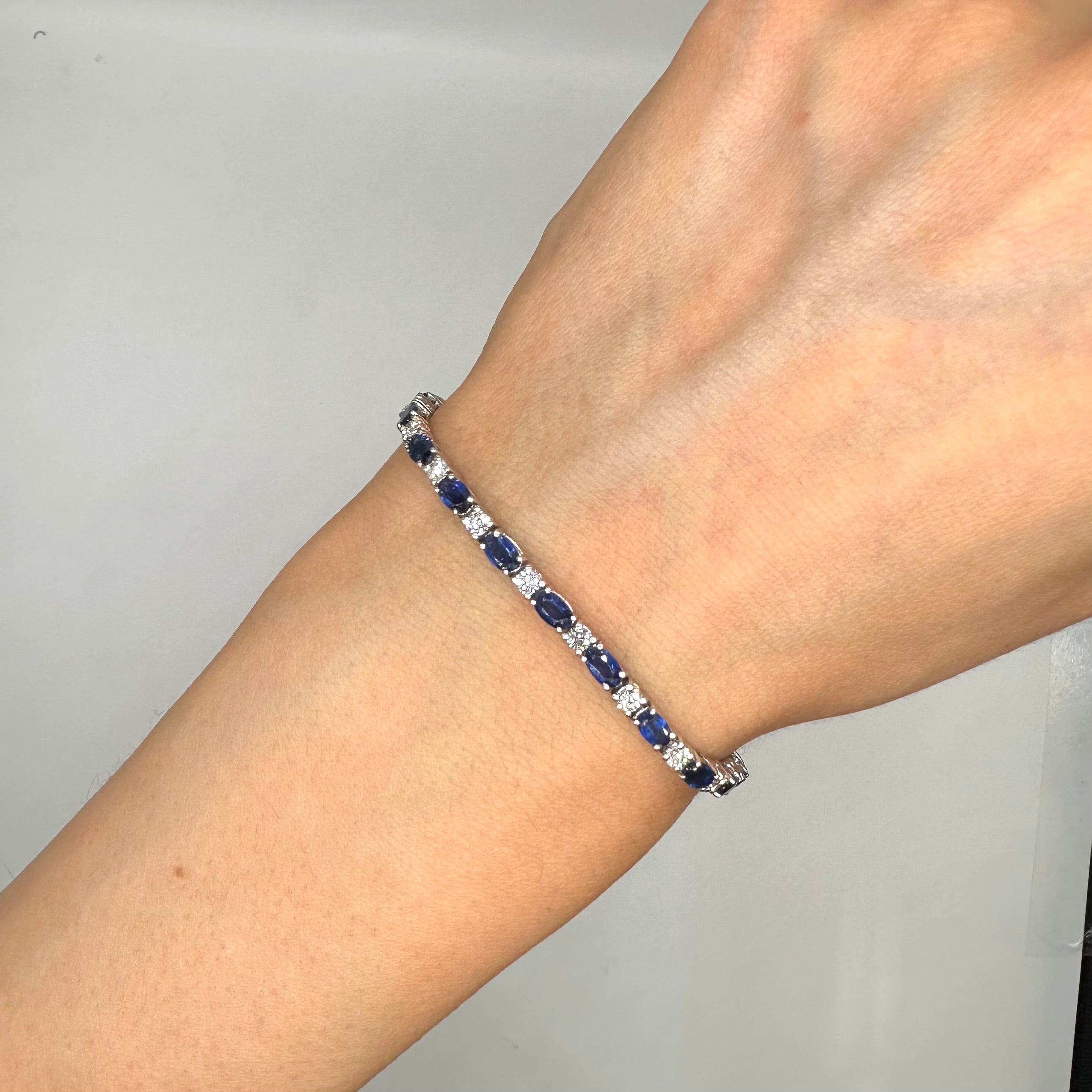 18K White Gold Bracelet with 1.56ct Diamonds and 6.10ct Sapphires FB20640BS-1 GLTJ