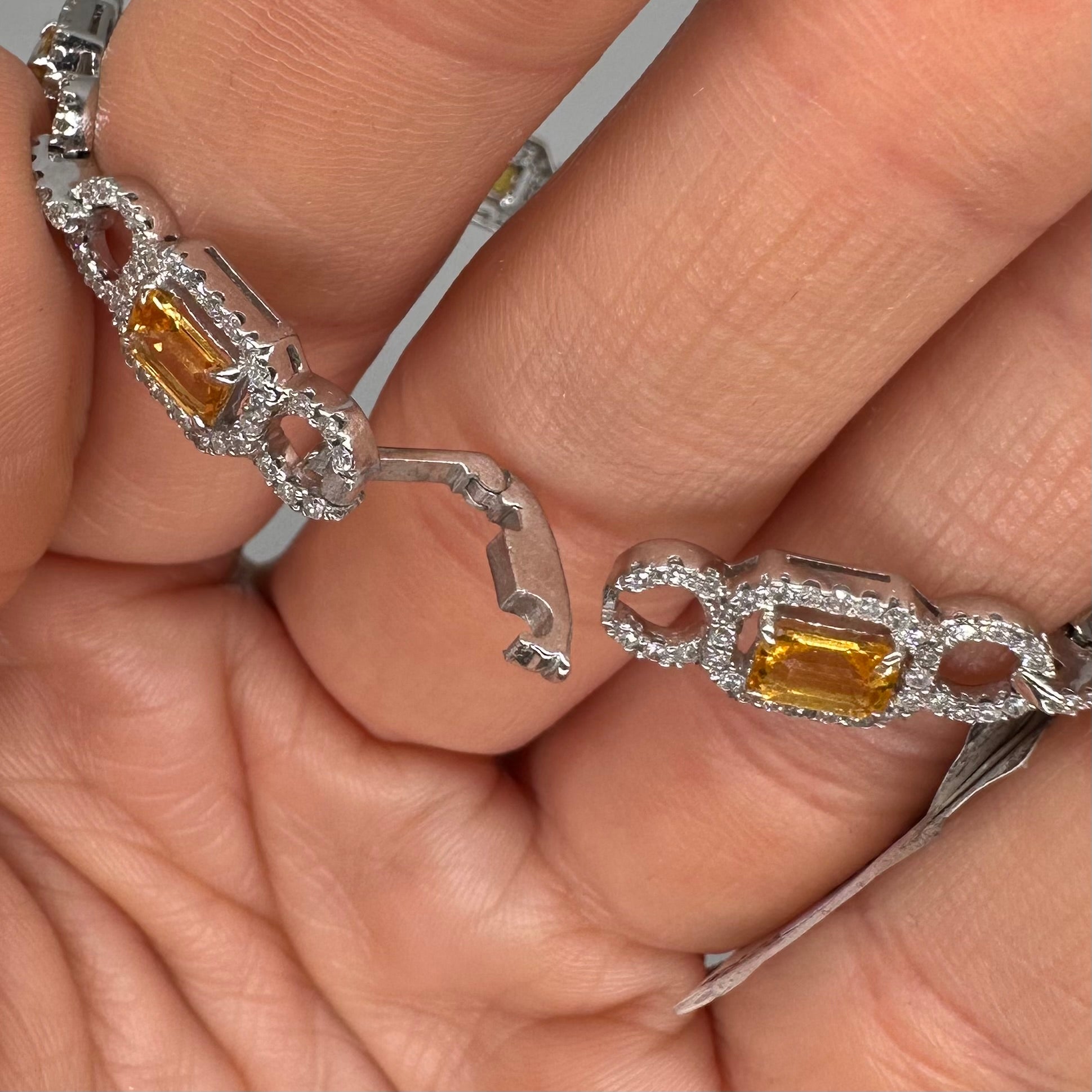 18K White Gold Bracelet with 2.38ct Diamonds and 4.99ct Yellow Sapphires SDB0043 GETJ