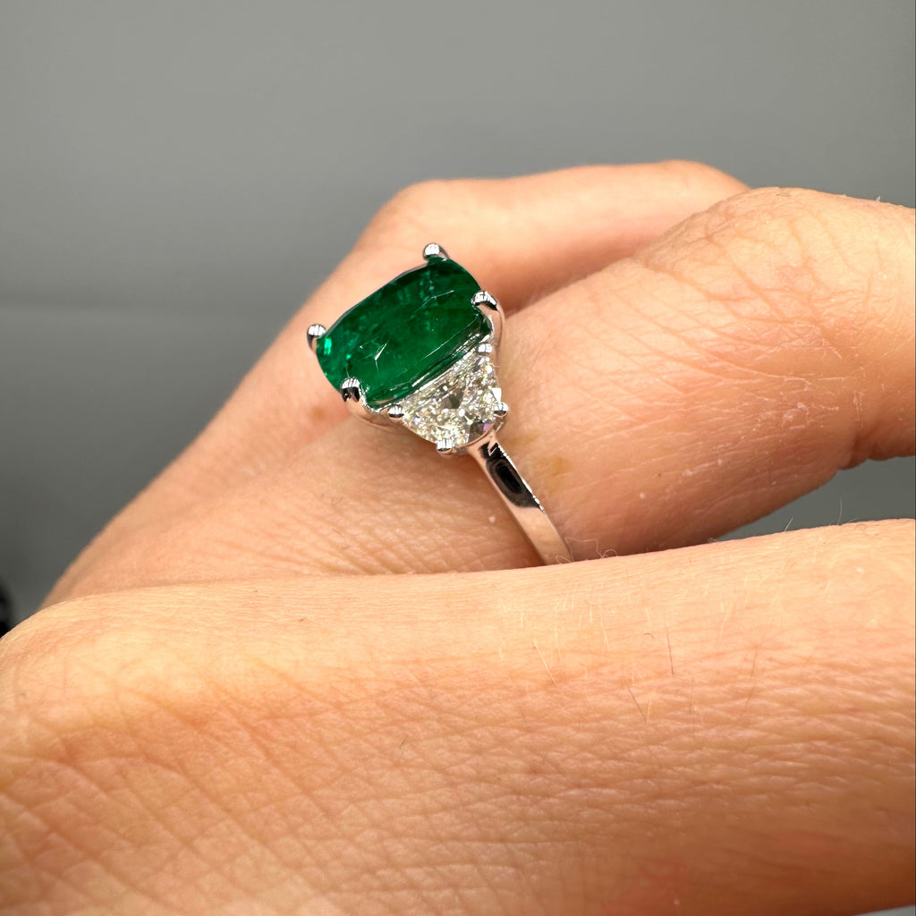Platinum 3.34ct Emerald & 0.61ct Diamond Ring EMDR019 ZNGT