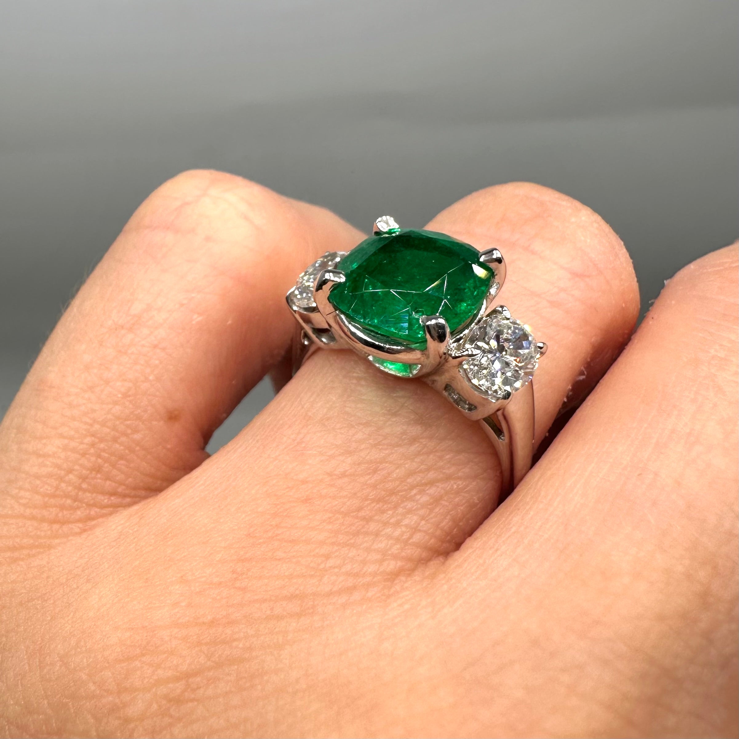 14K White Gold 3.84ct Emerald & 1.42ct Diamond Three-Stone Ring EMDR023 ZTJJ