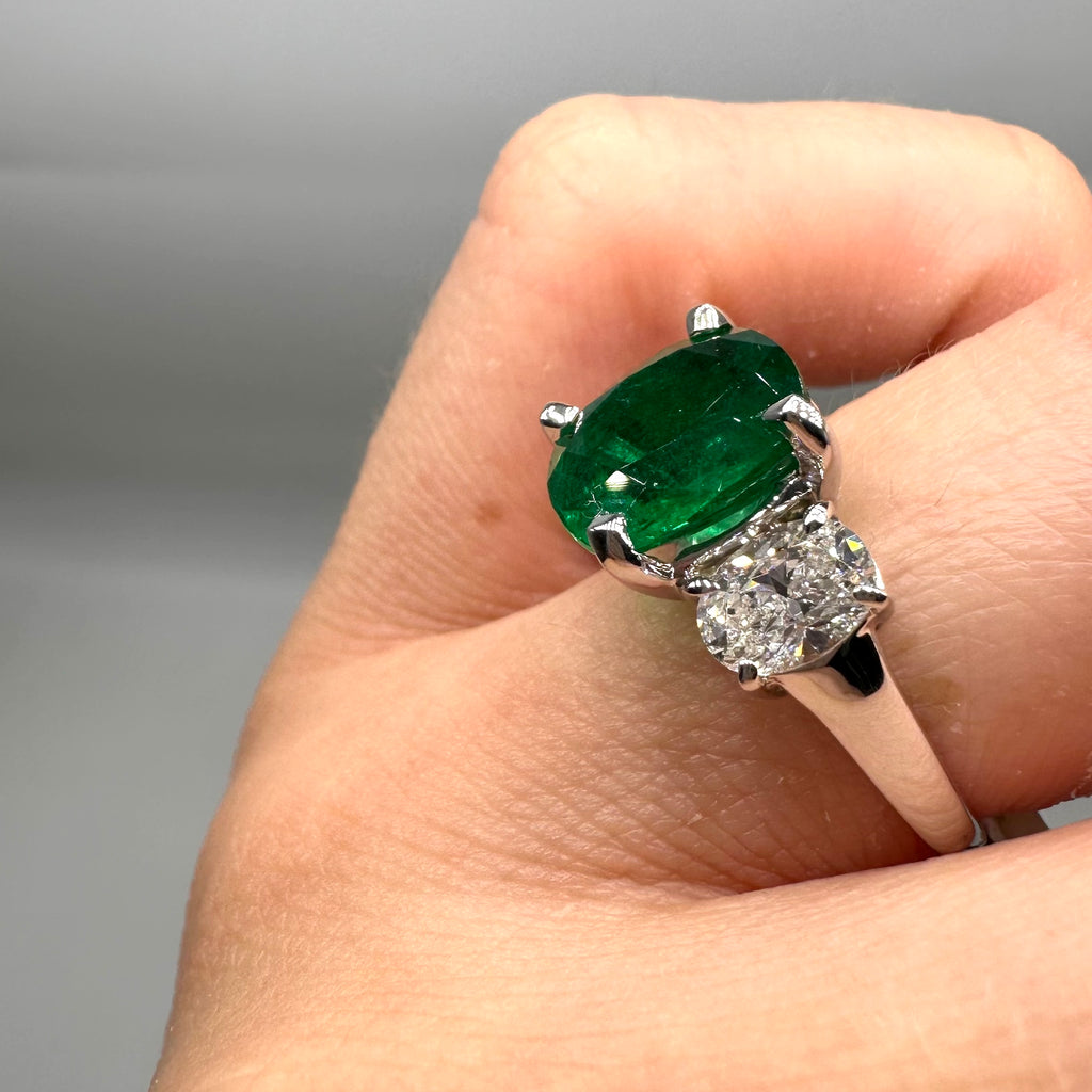14K White Gold 3.84ct Emerald & 1.42ct Diamond Three-Stone Ring EMDR023 ZTJJ