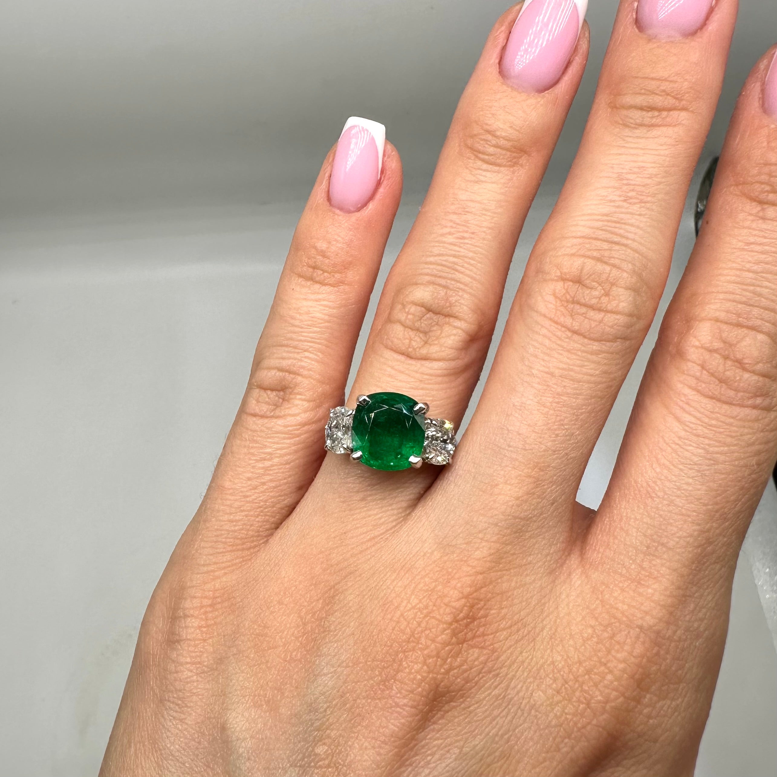 14K White Gold 3.84ct Emerald & 1.42ct Diamond Three-Stone Ring EMDR023 ZTJJ
