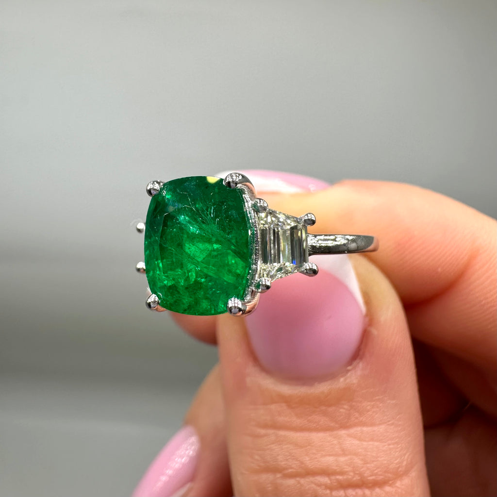 Platinum Emerald & Diamond Ring – 3.75ct Emerald & 0.64ct Diamonds EMDR027 SJJJ