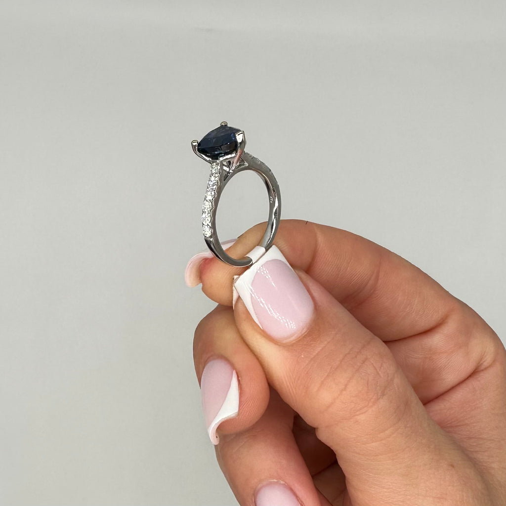 18K White Gold 3.20CT Sapphire & 0.50CT Diamond Ring SDR056 GZJJ