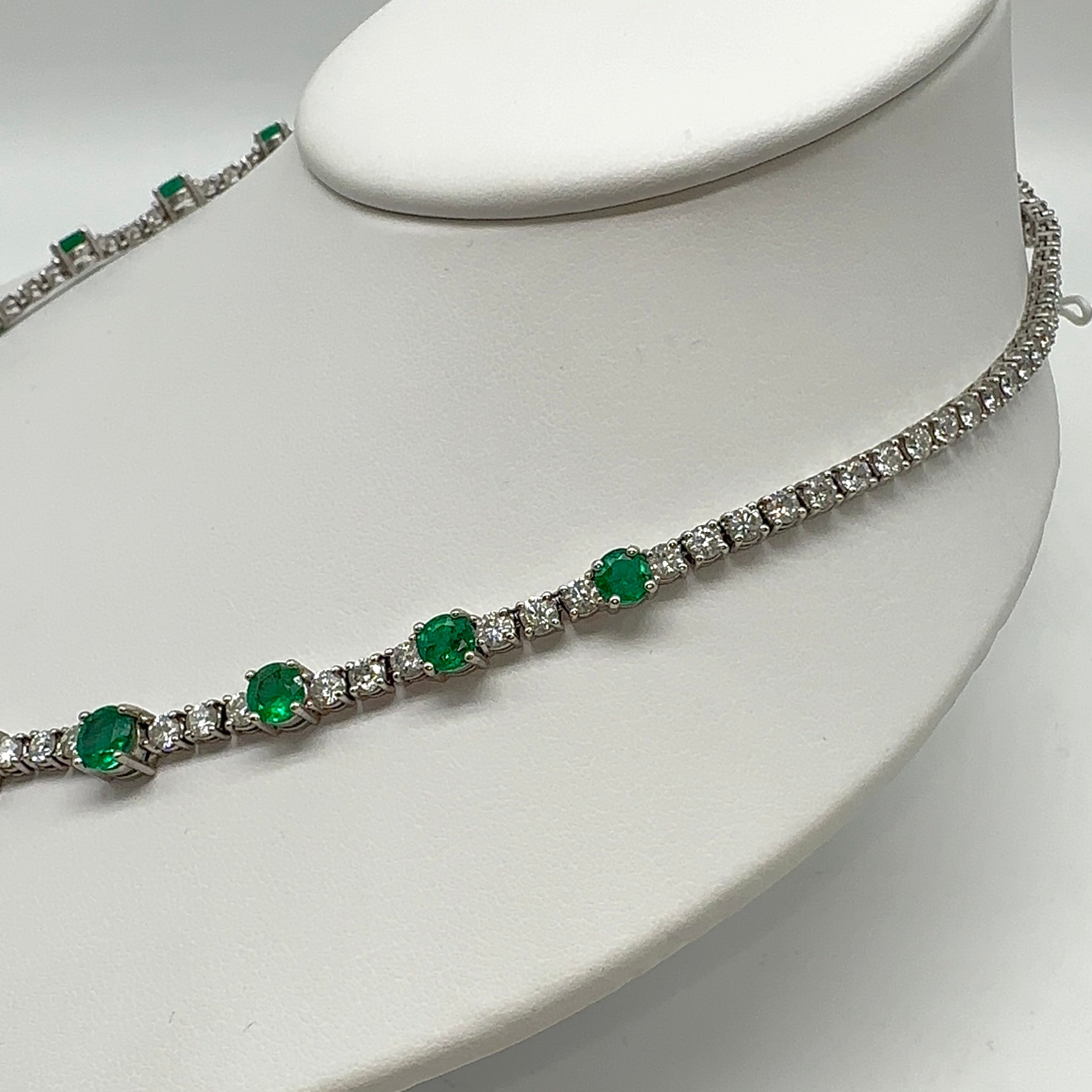 14K White Gold Round Emerald & Diamond Necklace – 14.32CT Emeralds & 10.00CT Diamonds CDN101 INJJJ
