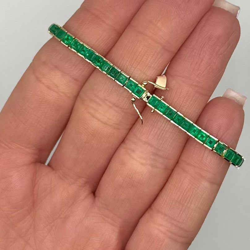 18K Yellow Gold 8.17 Ct Emerald Bracelet