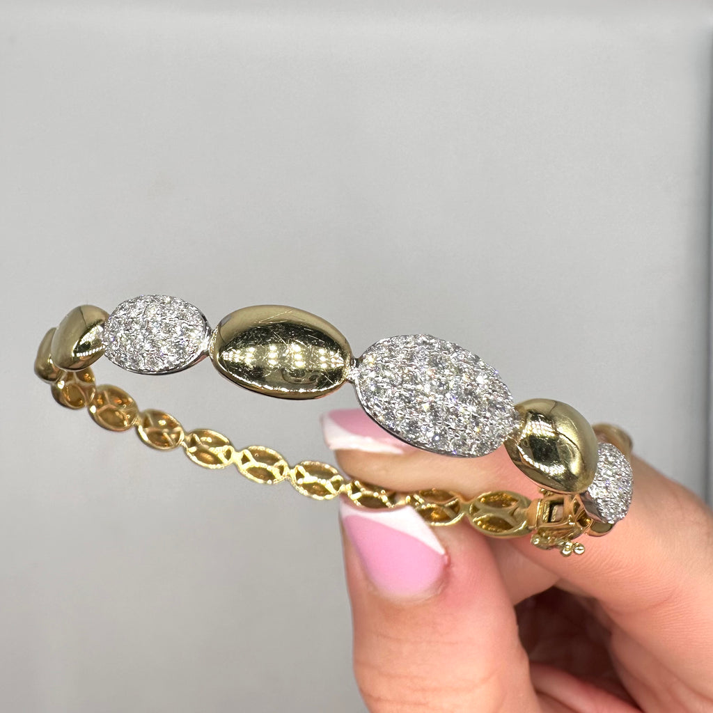 14K Yellow Gold Round Diamond Pavé Bangle Bracelet – 1.54ct  DC-BNG13263-1