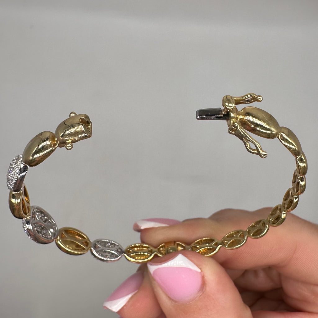 14K Yellow Gold Round Diamond Pavé Bangle Bracelet – 1.54ct  DC-BNG13263-1