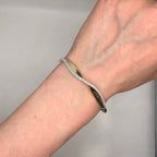 14K Yellow Gold Diamond Wave Bangle Bracelet – 0.69ct Diamonds DC-BNG14607-8