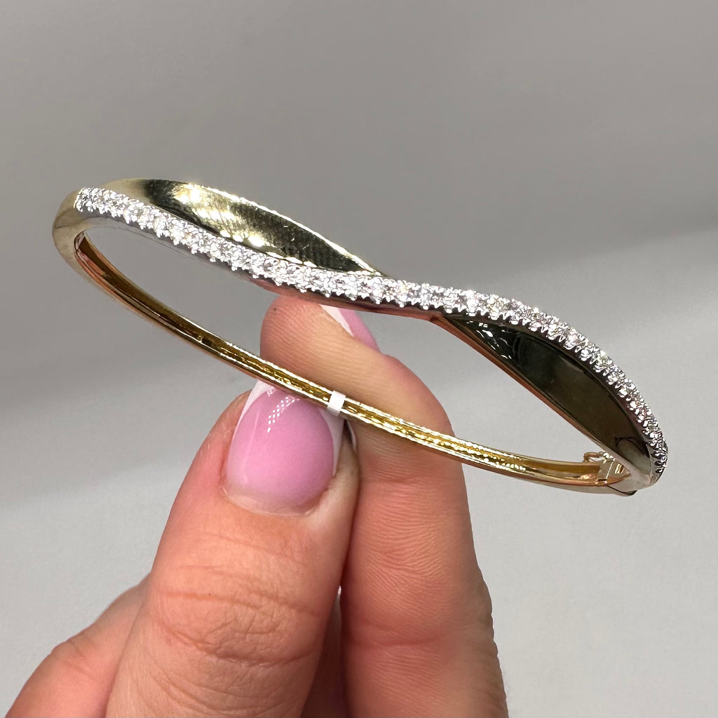 14K Yellow Gold Diamond Wave Bangle Bracelet – 0.69ct Diamonds DC-BNG14607-8