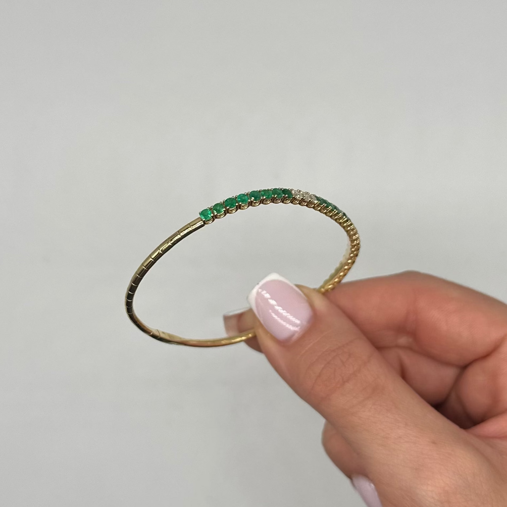 18K Yellow Gold 1.58 Ct Emerald & 0.46 Ct Diamond Bangle Bracelet