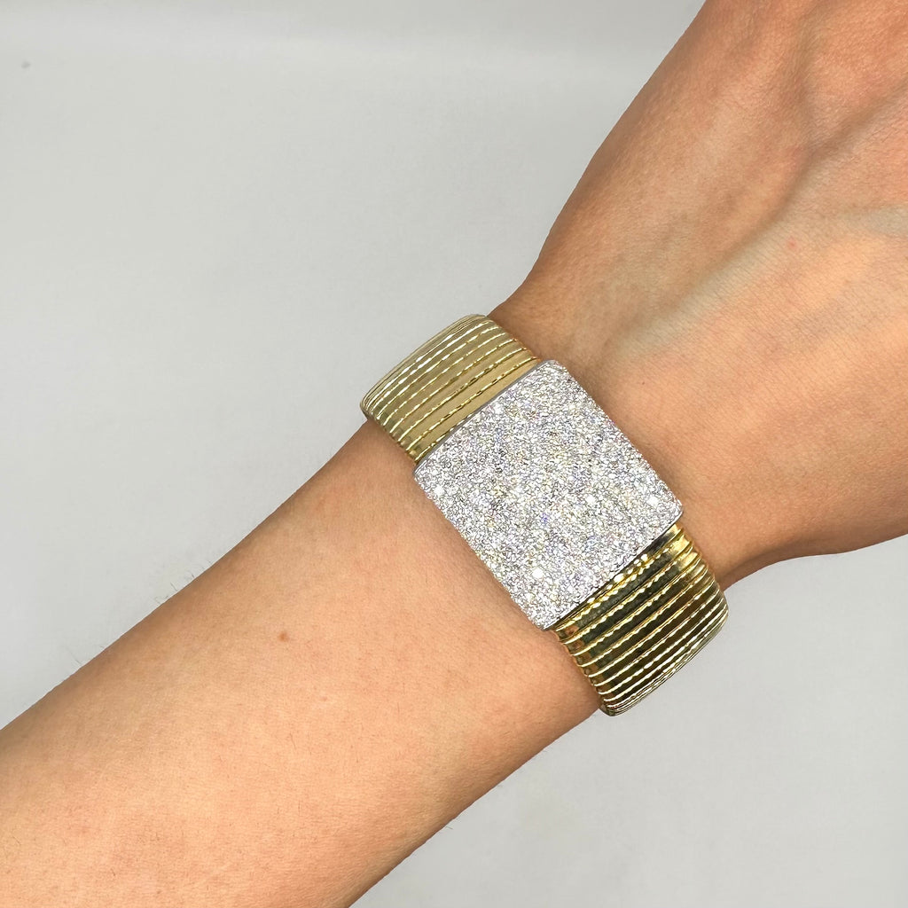 18K Yellow Gold Diamond Cuff Bracelet – 5.21CT Round Diamonds DB0082 SITJ