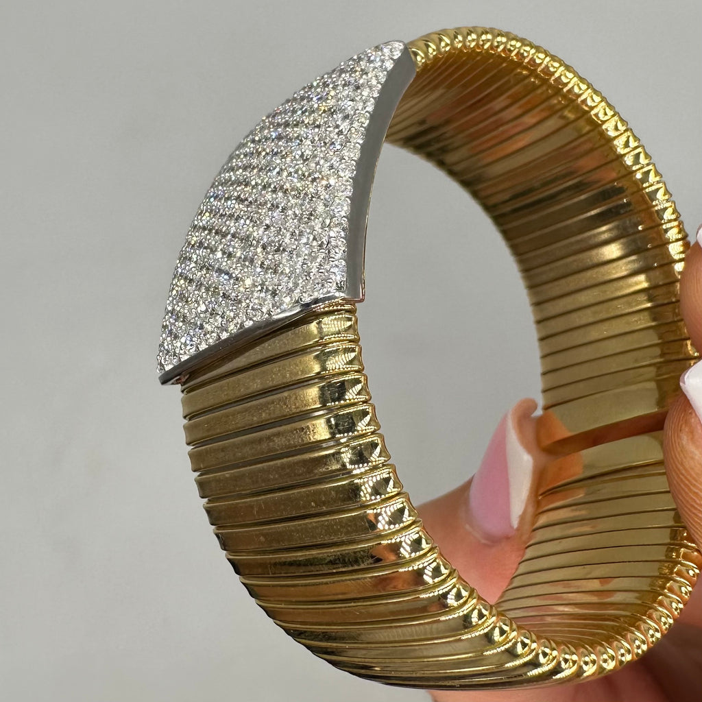18K Yellow Gold Diamond Cuff Bracelet – 5.21CT Round Diamonds DB0082 SITJ