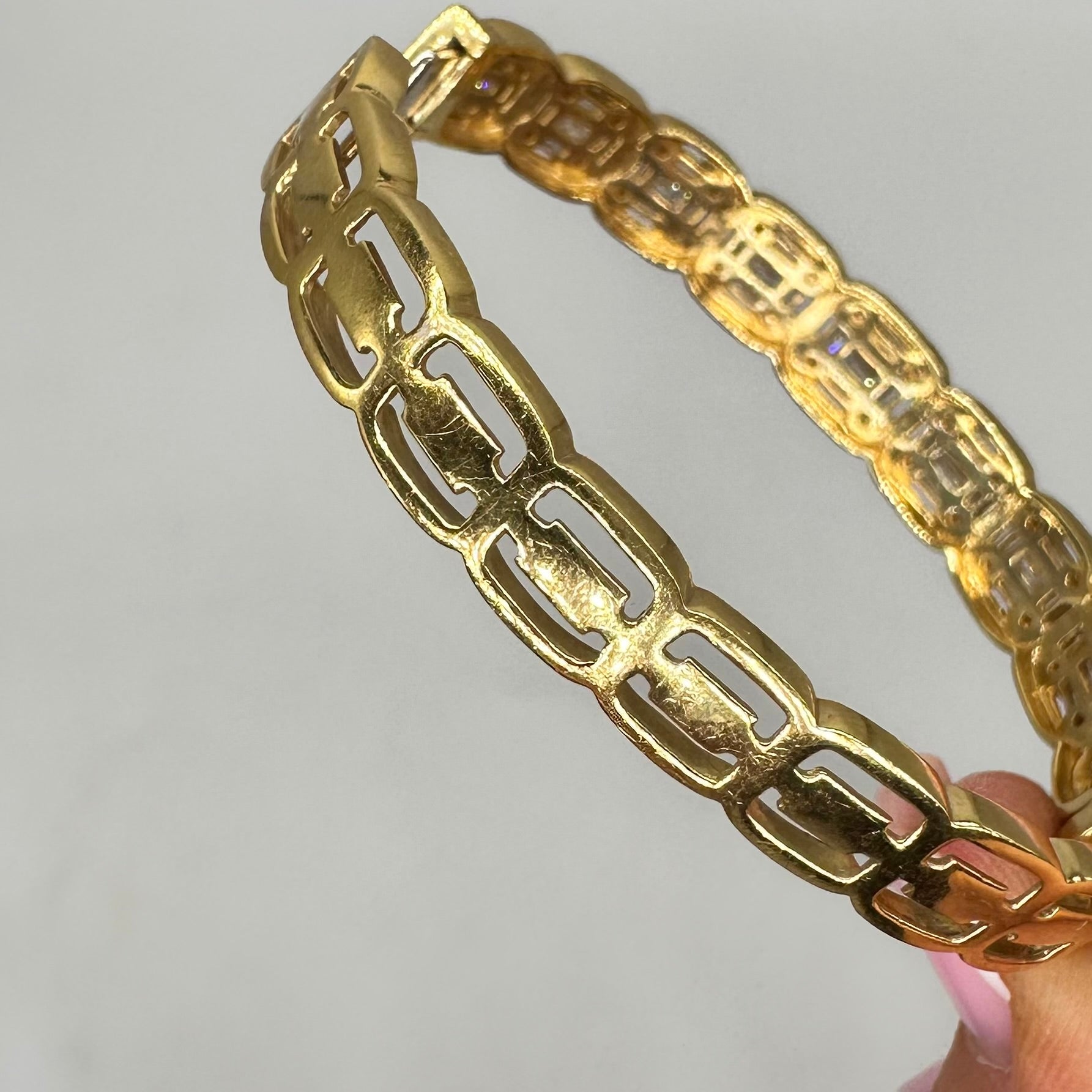 18K Yellow Gold Diamond Bangle Bracelet – 3.98CT Emerald & Round Cut Diamonds DB069 GEJJ