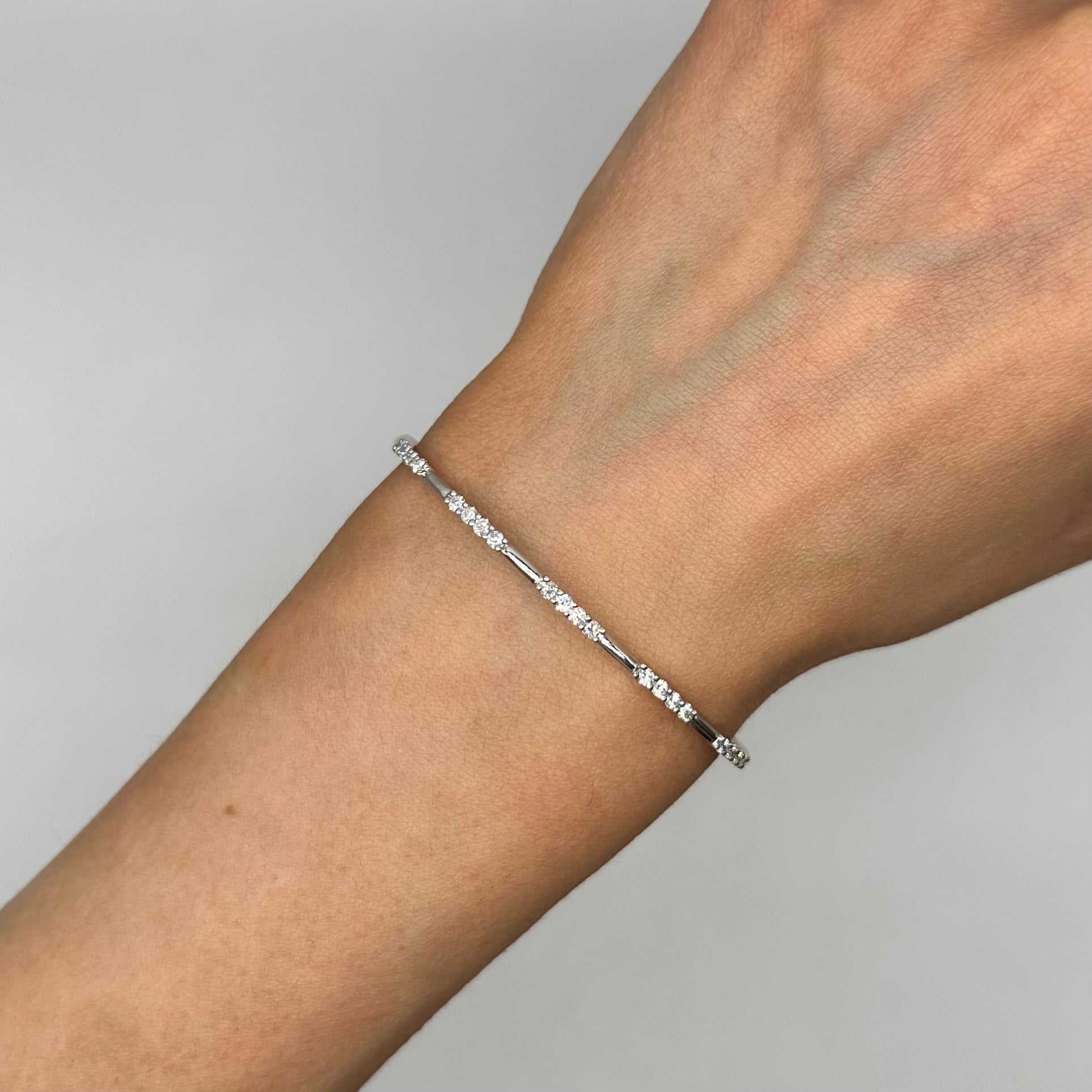 14K White Gold Diamond Bangle Bracelet – 0.70CT ASG31801AWG