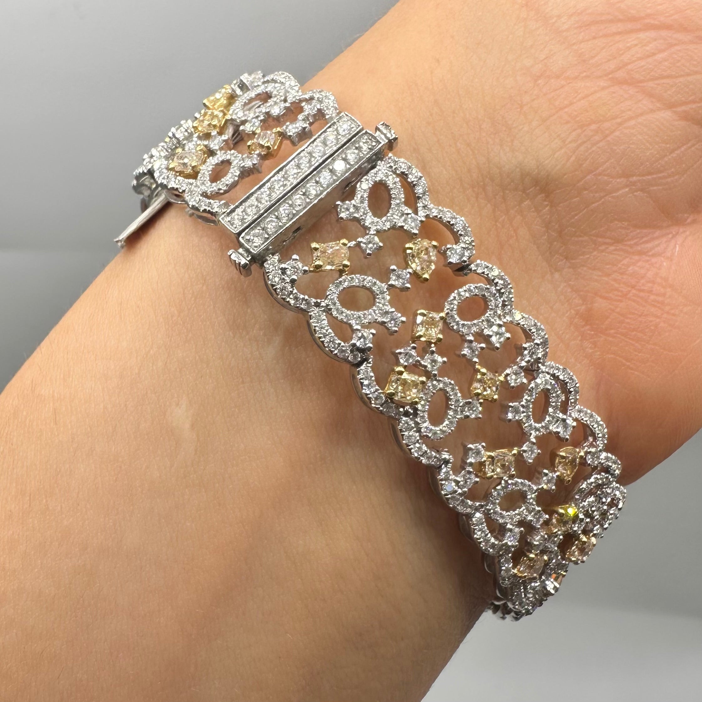 18K White Gold Yellow & White Diamond Bracelet – 9.92 CT Total Diamond Weight DB0031 LIJJ