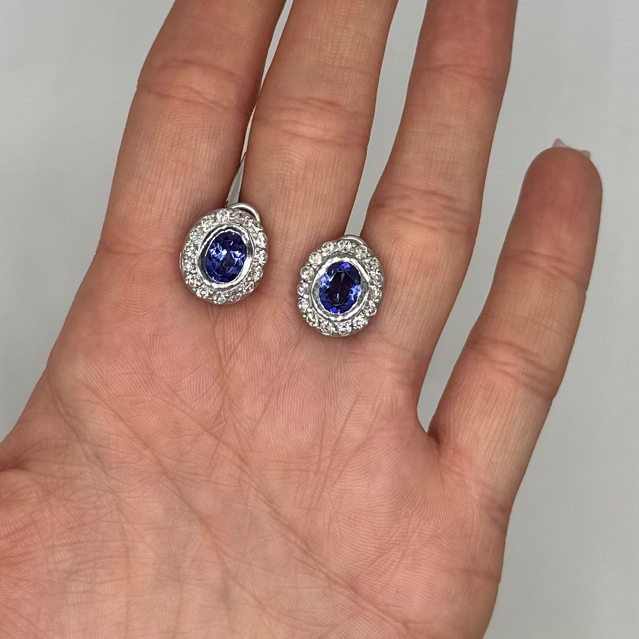 14K White Gold 2.90 Ct Tanzanite & 1.65 Ct Diamond Earrings