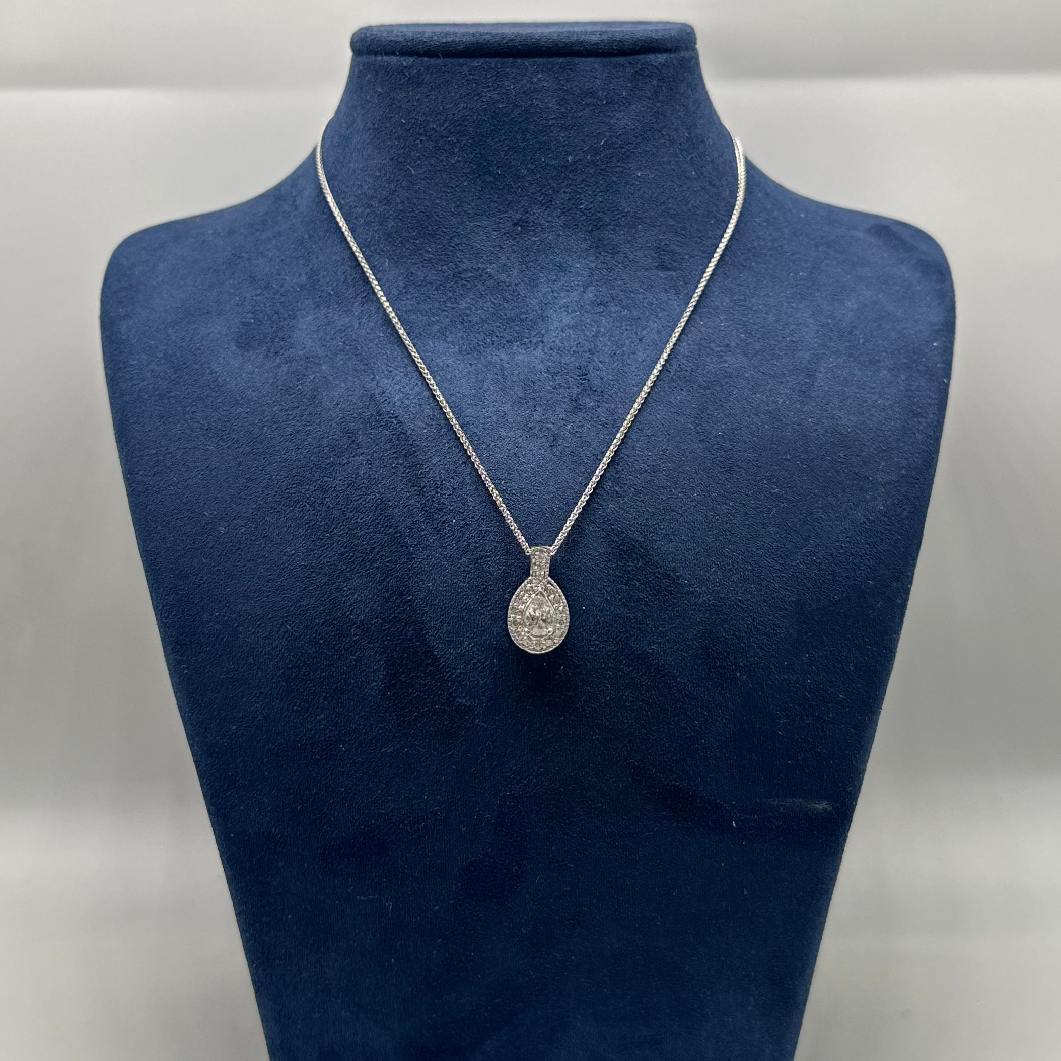 14K White Gold Pear & Round Diamond Pendant Necklace – 1.35CT GJJJ