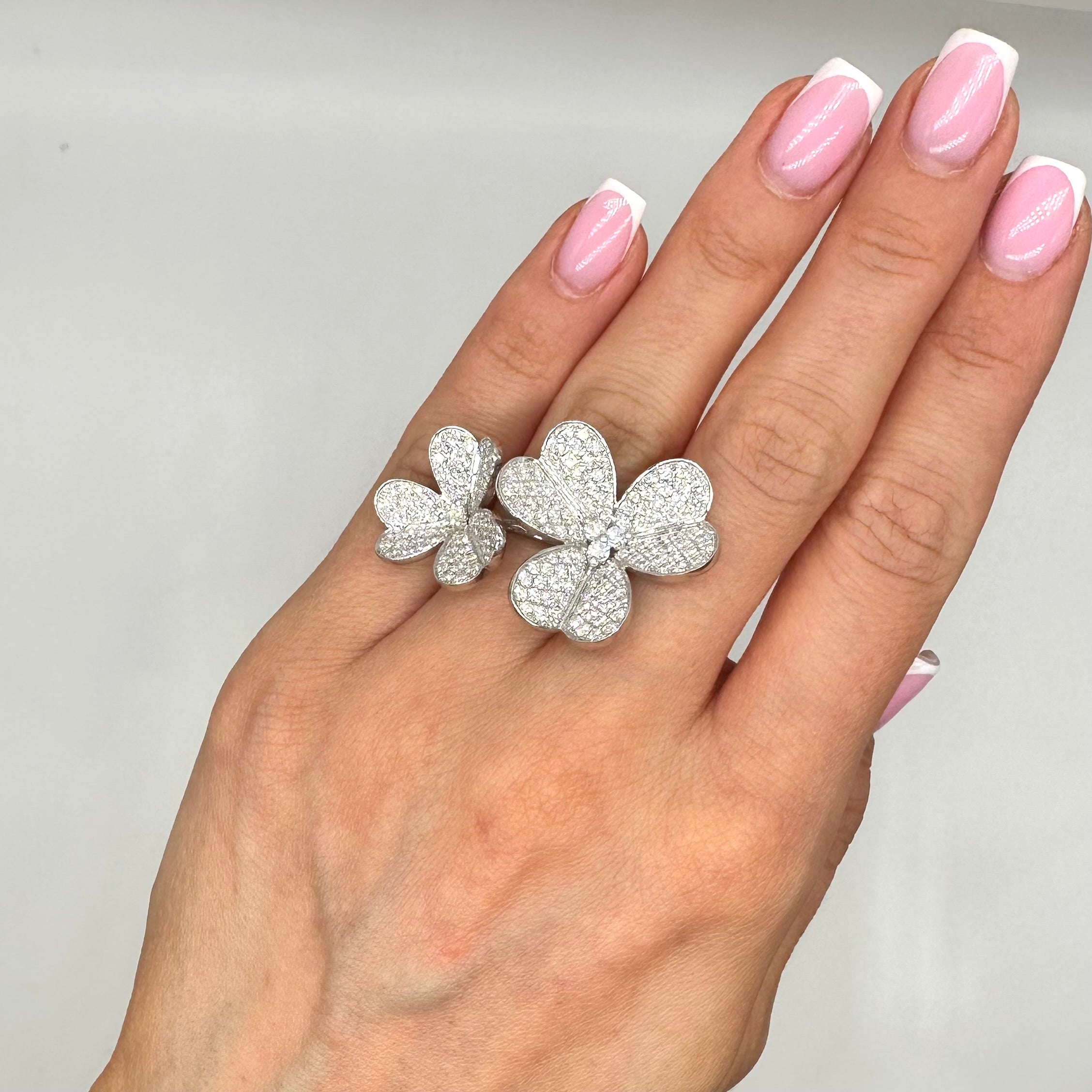 18K White Gold Diamond Flower Ring – 3.26CT Diamonds DR127 GZGJ