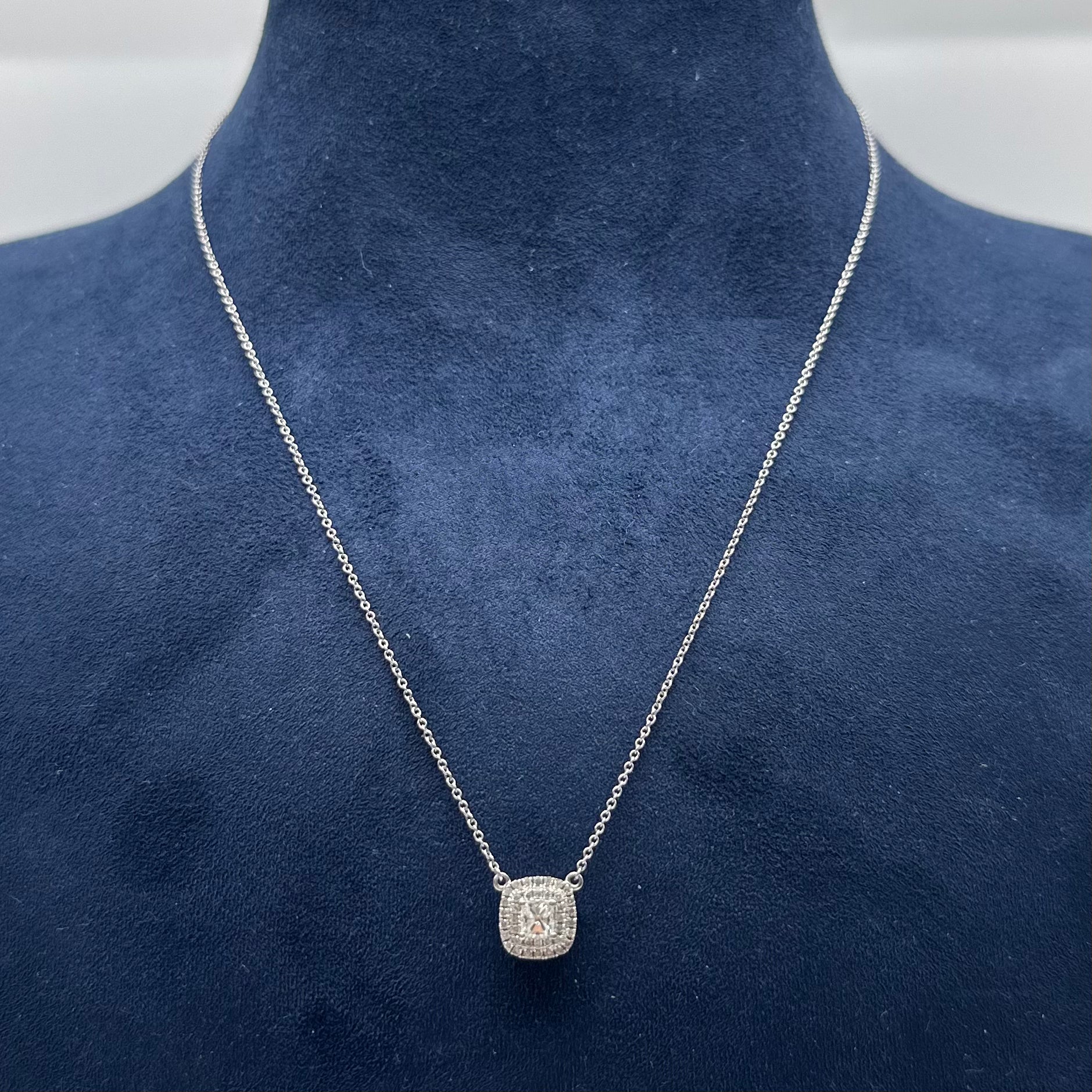 18K White Gold 0.50 CT Diamond Pendant Necklace IJJJ