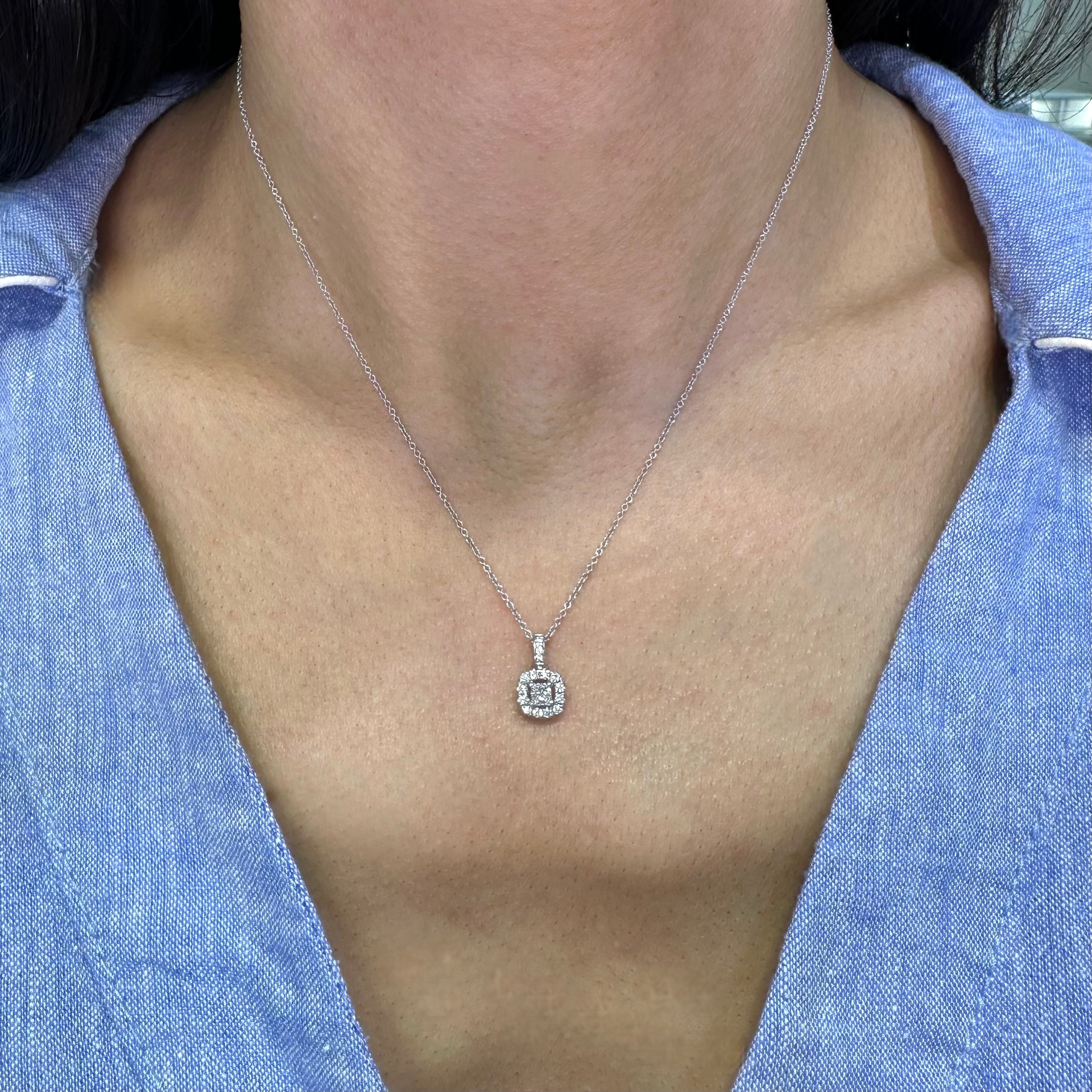 14K White Gold Diamond Pendant Necklace – 0.30 CT Total Diamonds GTJ
