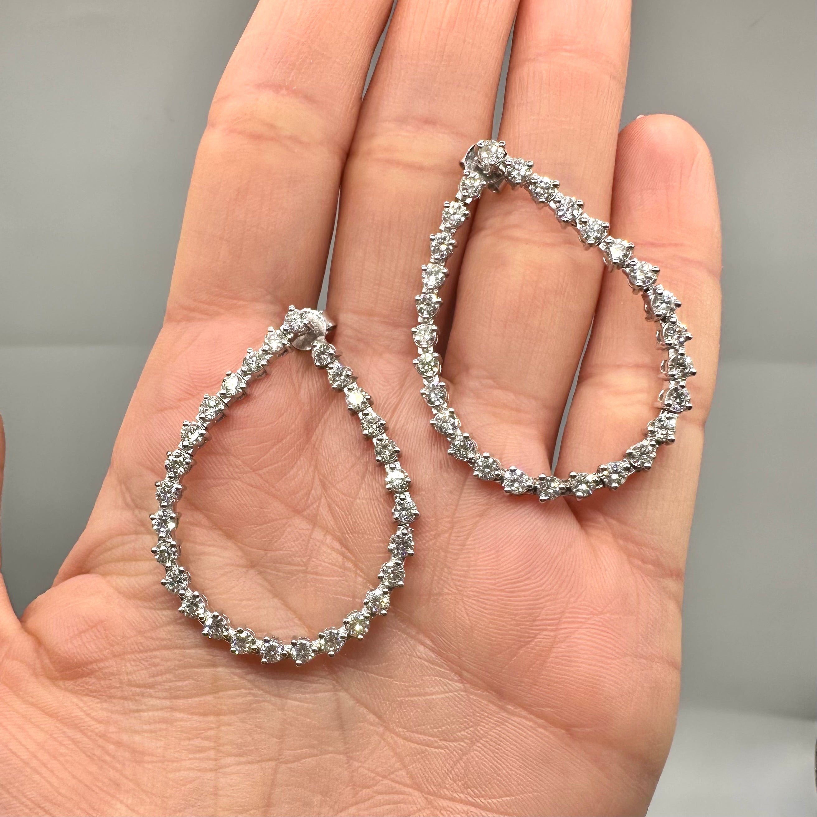 14K White Gold Round Diamond Earrings – 5.20ct DIER0119 NEJJ