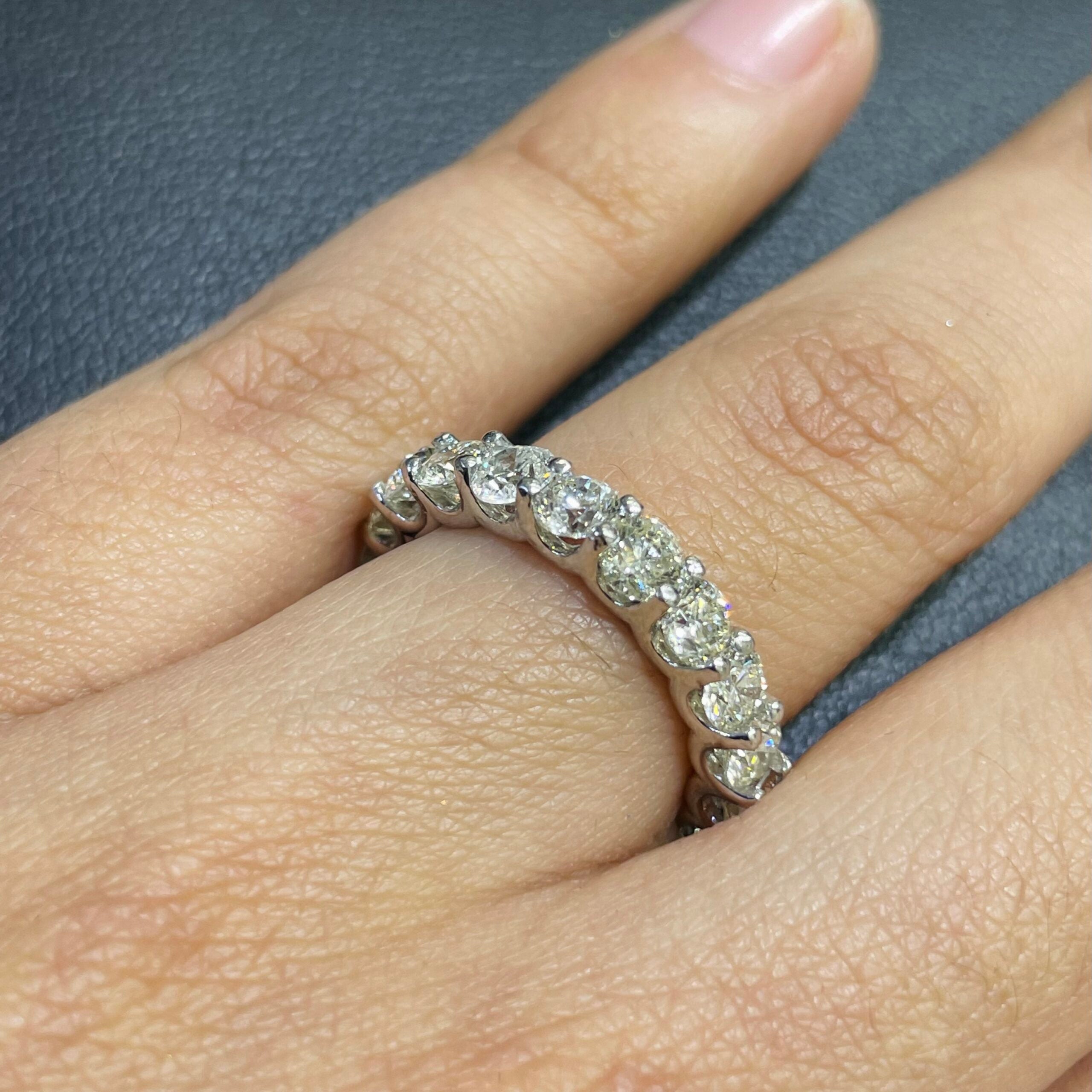14K White Gold Round Diamond Eternity Band – 3.53CT G-H/VS2