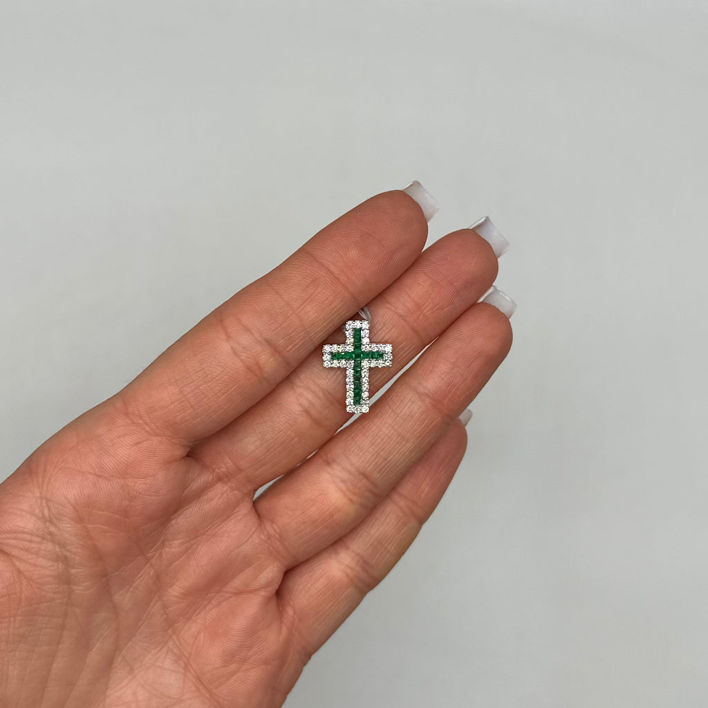 18K White Gold Diamond & Emerald Cross Pendant – 0.56 CT Diamonds & 0.40 CT Emeralds ZJJ