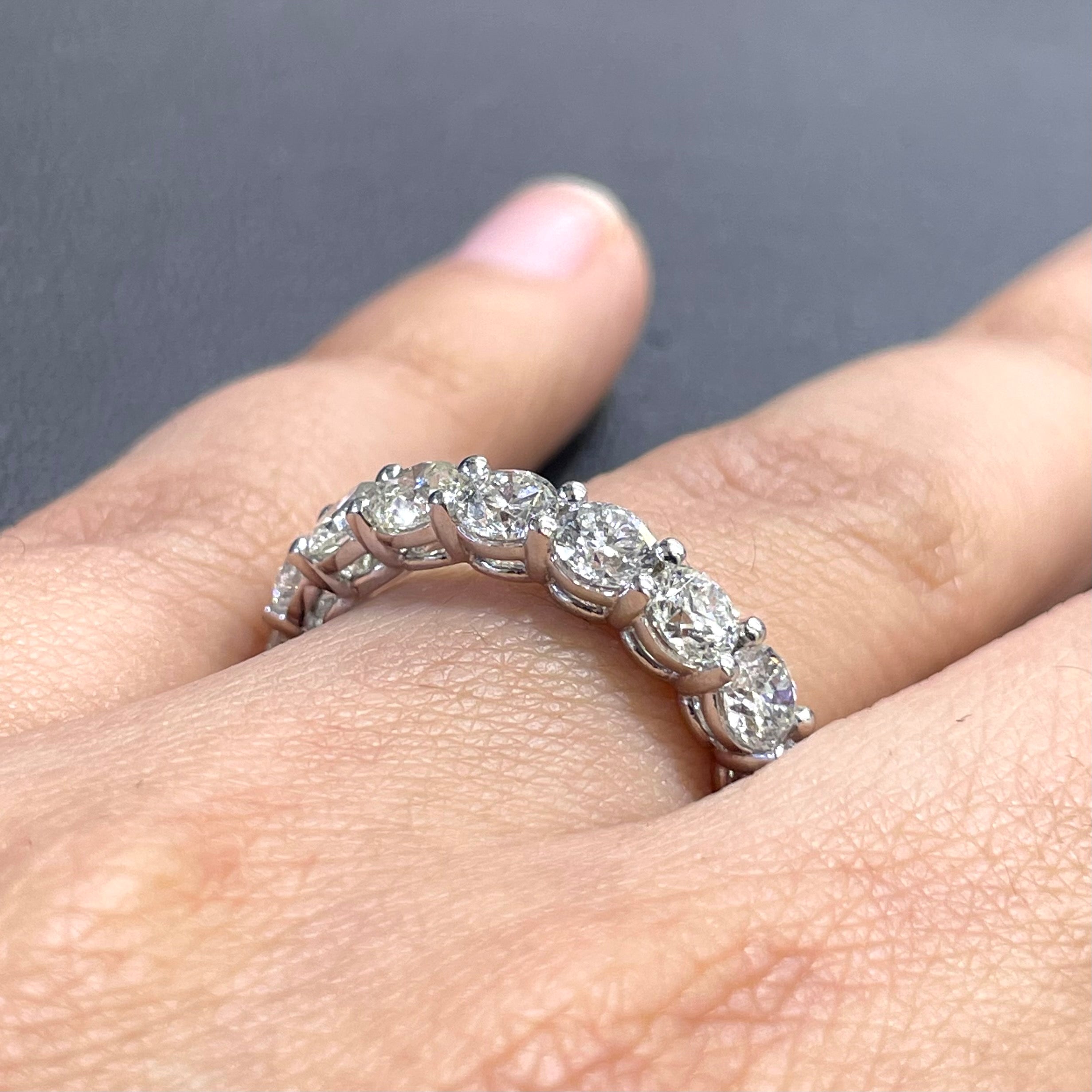 14K White Gold Round Diamond Eternity Band – 4.02CT G-H VS2/SI1 | WB247