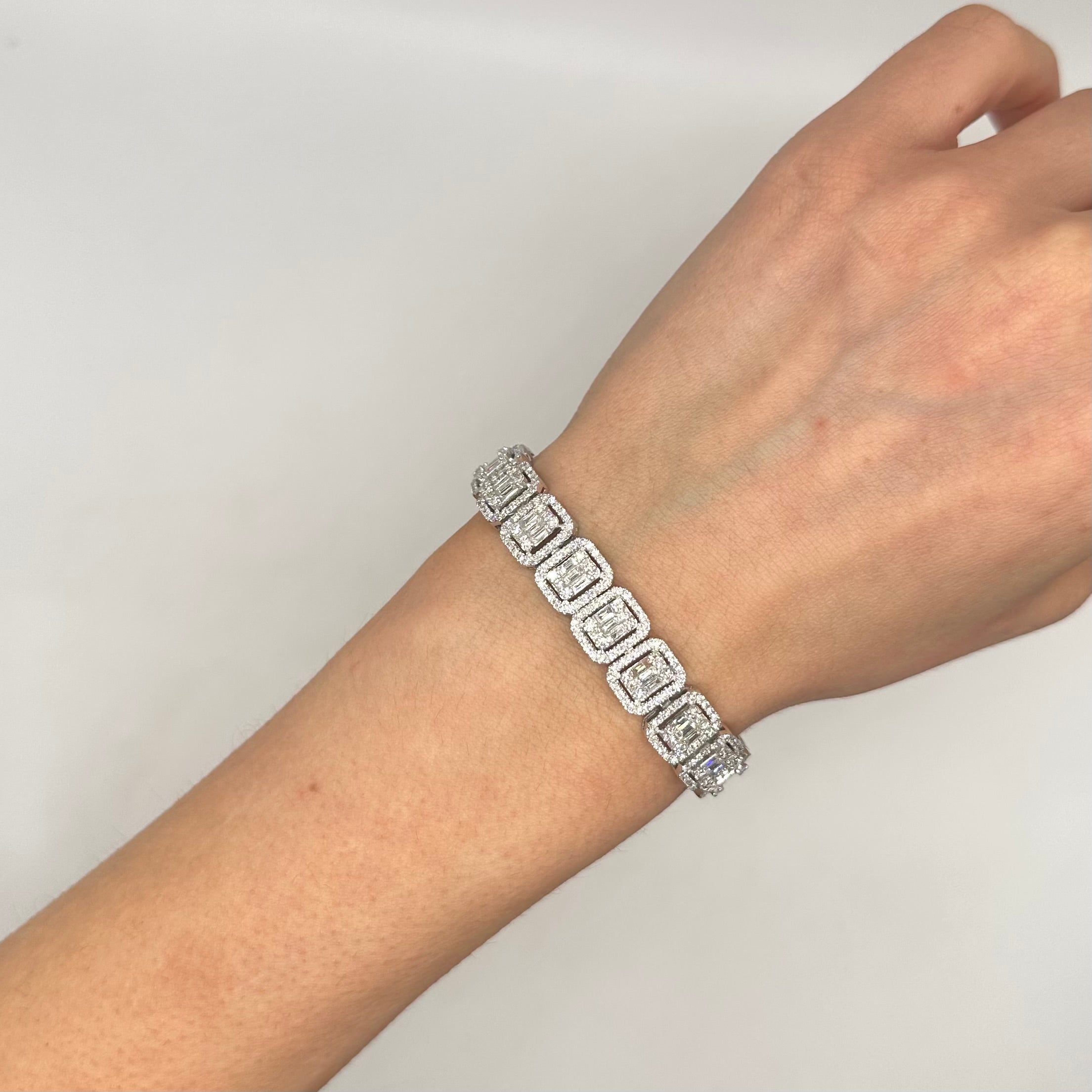 18K White Gold Diamond Bracelet – 8.61 CT DB0035 SNJJ