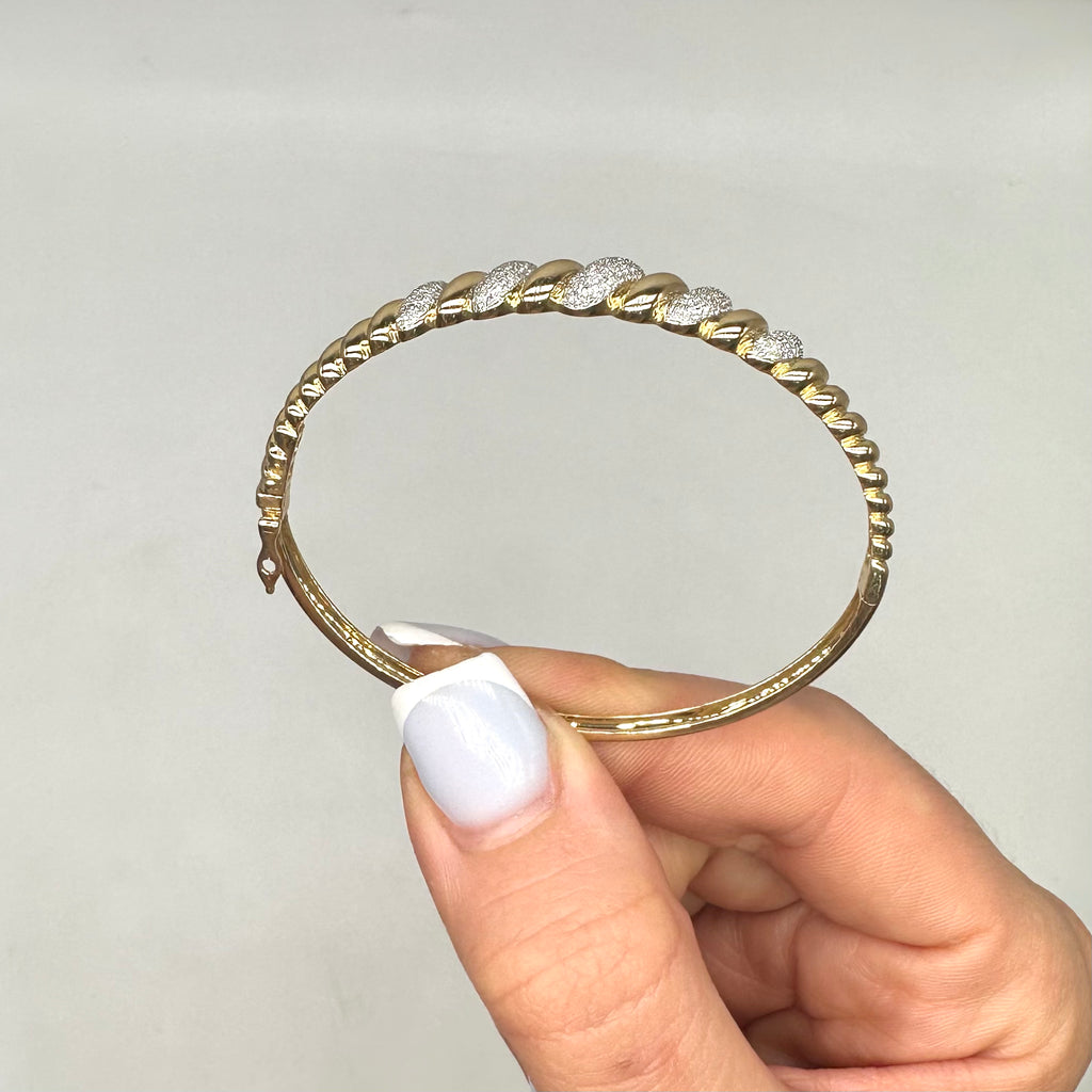 14K Yellow Gold Pavé Diamond Bangle Bracelet – 0.55CT JJG0050-003