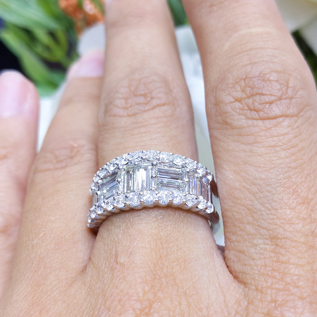 2.50 CT Baguette and Round Diamonds Statement Ring DR050