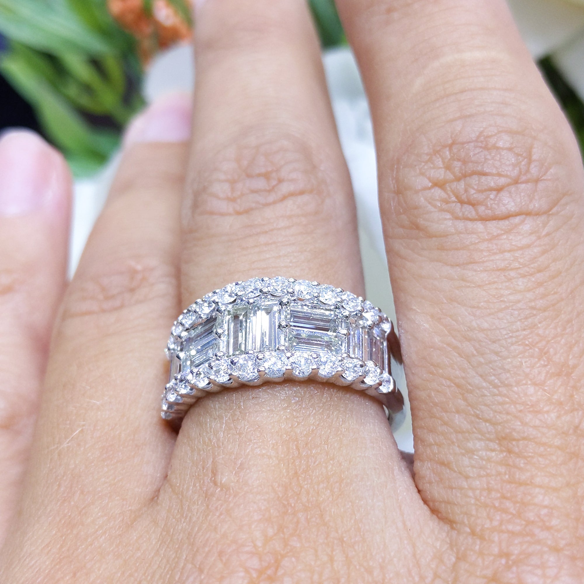 2.50 CT Baguette and Round Diamonds Statement Ring DR050