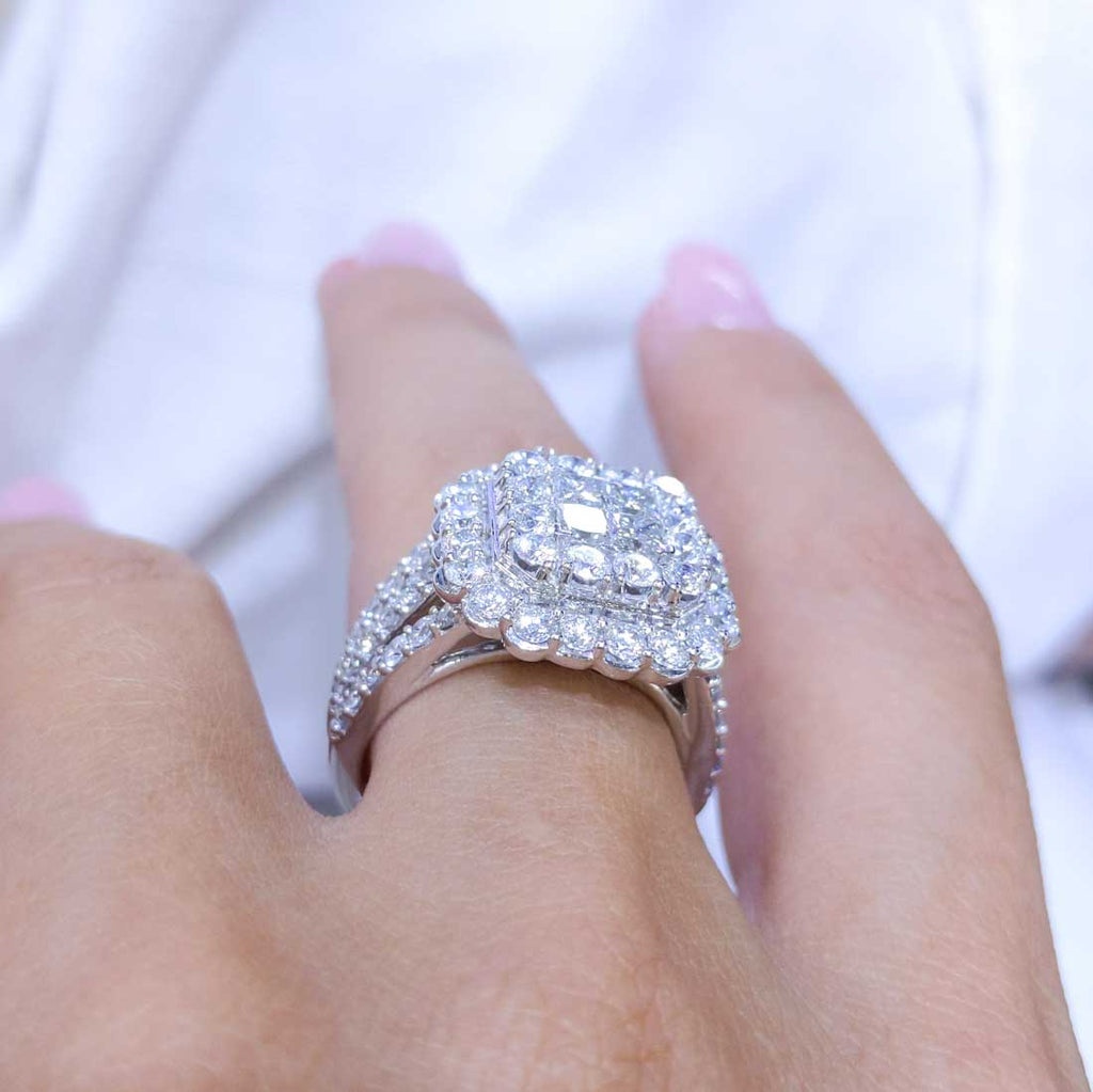 3.00 CT Round and Princess Cut Diamond Statement Ring DR004