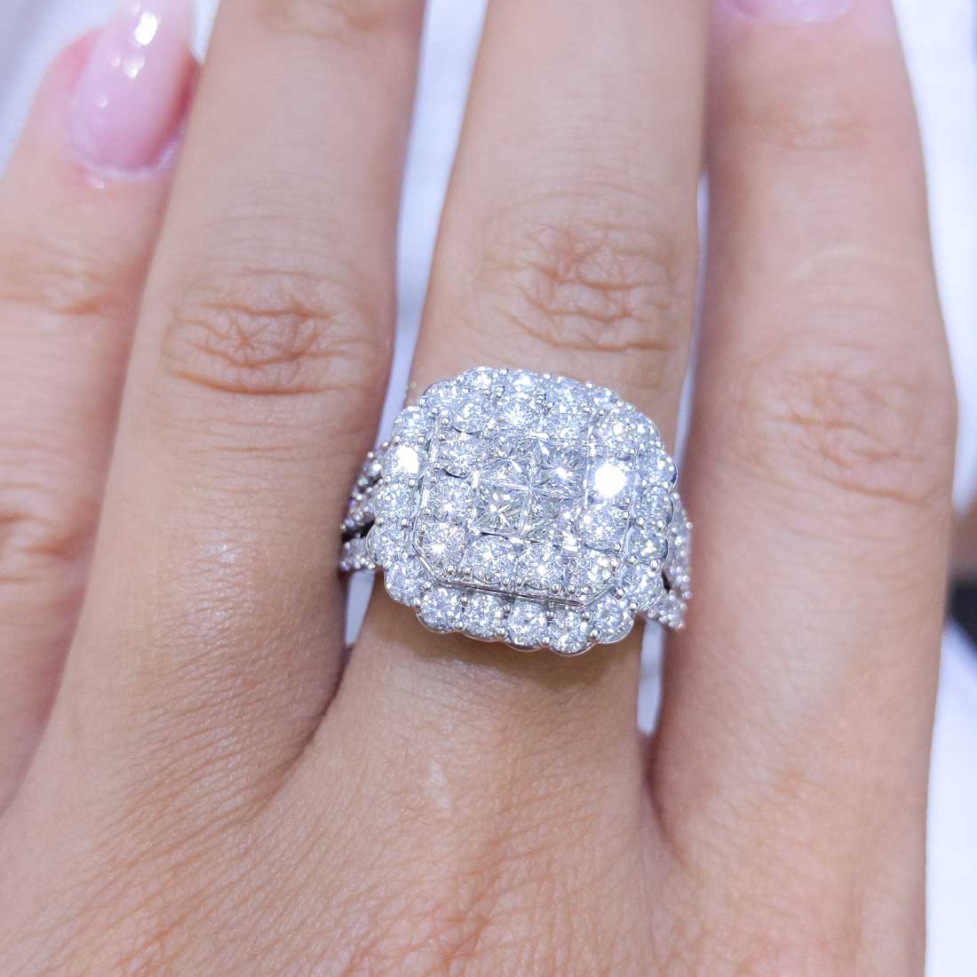 3.00 CT Round and Princess Cut Diamond Statement Ring DR004