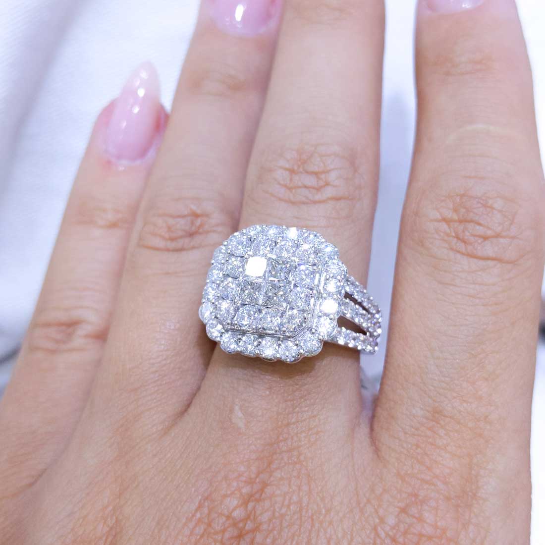 3.00 CT Round and Princess Cut Diamond Statement Ring DR004