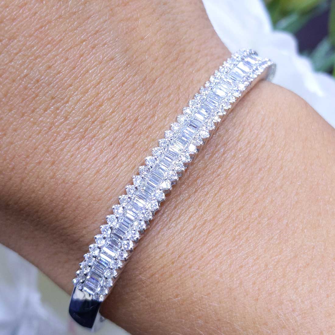 2.90CT Round & Baguette Diamond Bangle PJB52864A