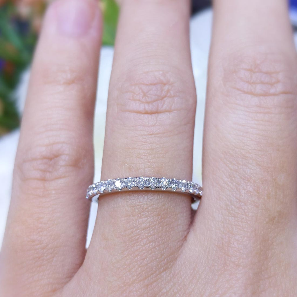 14K White Gold Round Diamond Eternity Band – 0.67CT | DCR12924