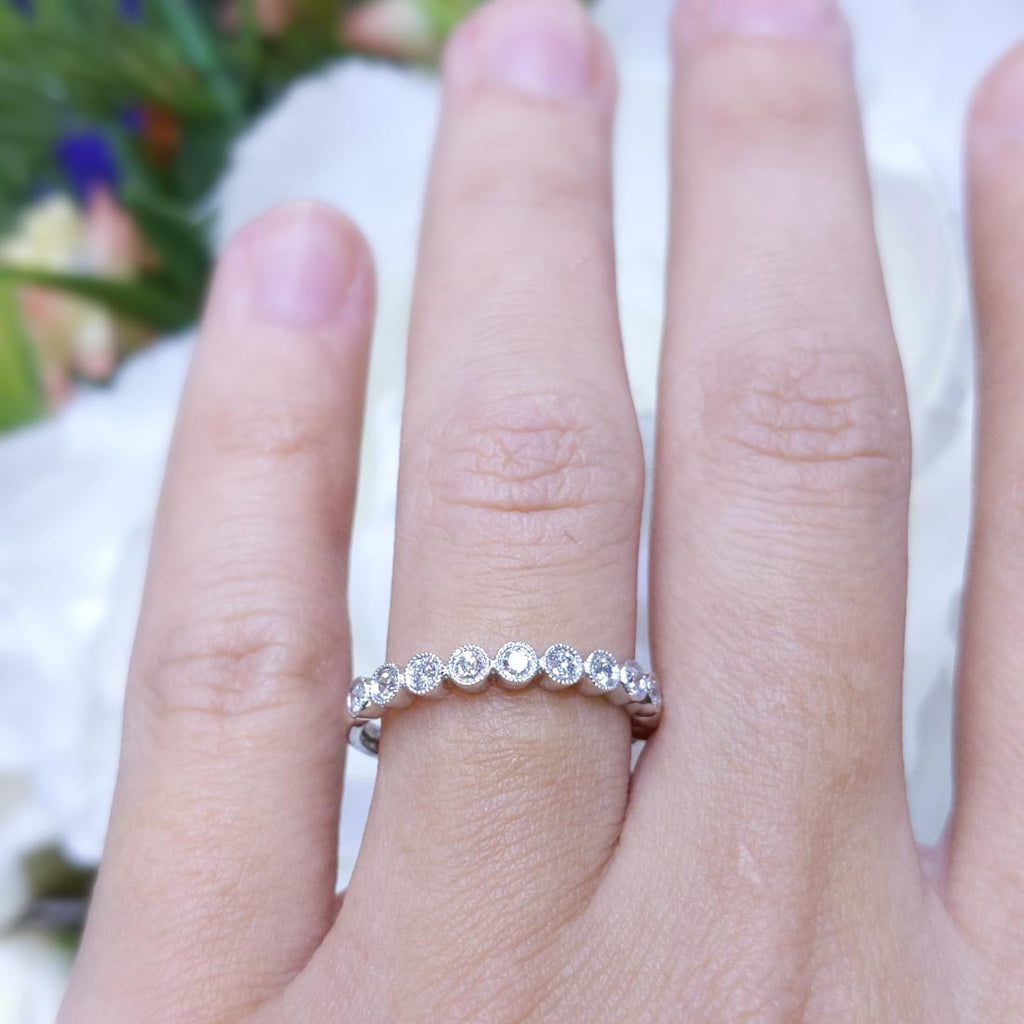 18K White Gold Round Diamond Band – 0.25CT | WB437