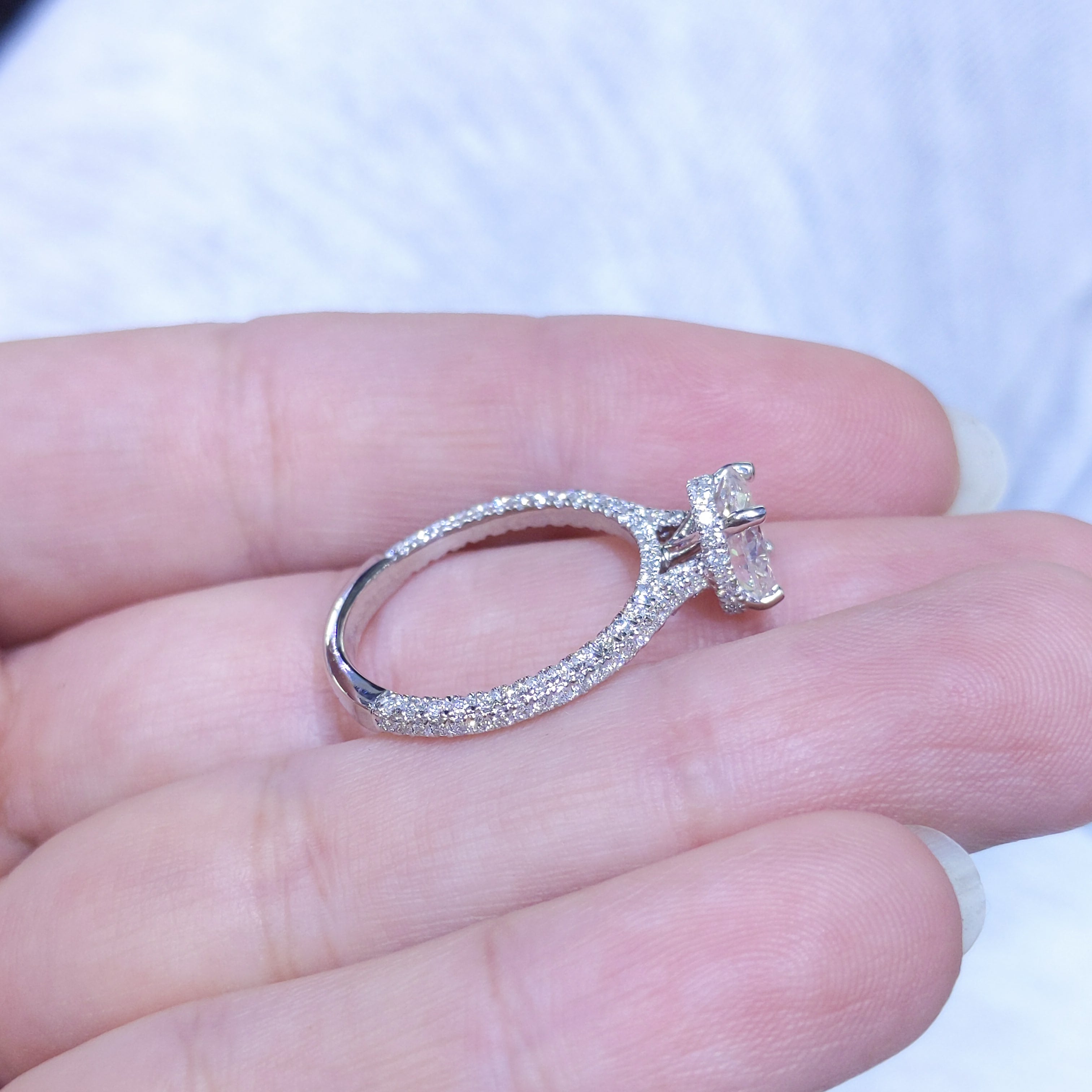 Certified 1.82CT G-VS2 CE Oval Diamond Hidden Halo Engagement Ring