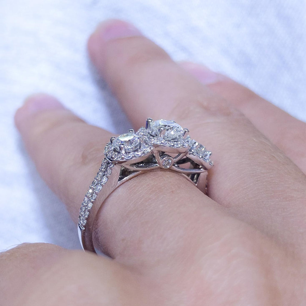 14K White Gold Diamond Halo Engagement Ring – 1.52CT G/H SI2 | RDER106