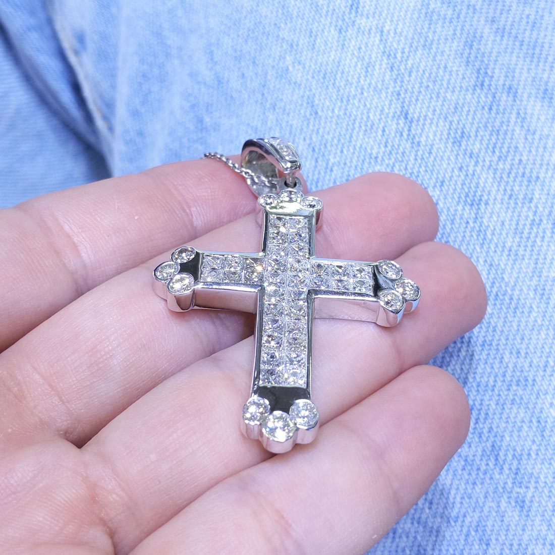 6.35CT Diamond Cross Pendant in 18K White Gold DP048