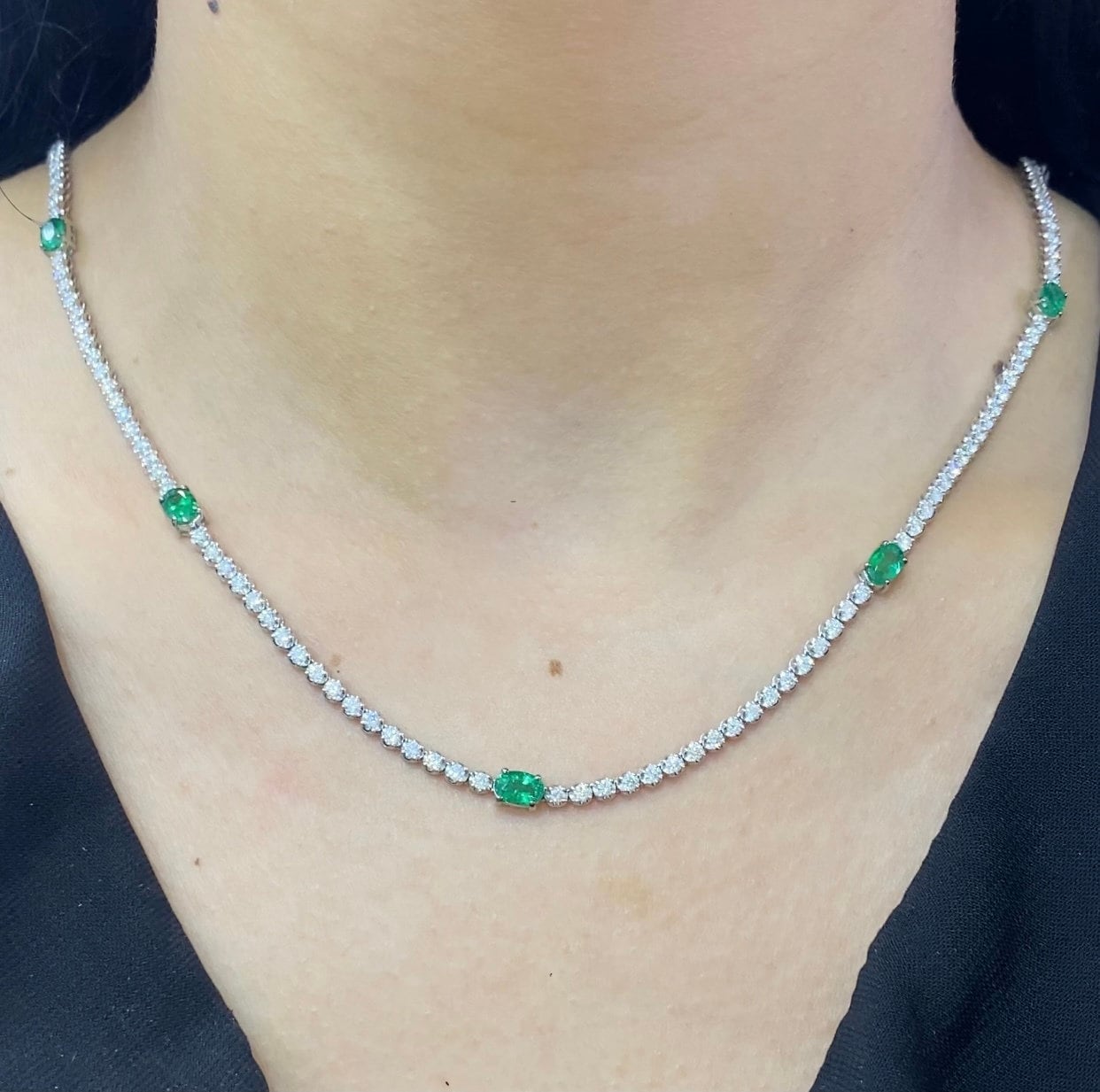 18K White Gold 3.48ct in Diamonds 2.91ct Emerald  Necklace  EMDN015 TIJJ (etsy image id: 4083732072)