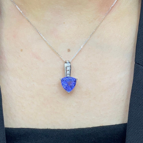 14K White Gold 2.50ct  Trilliant cut  Blue Tanzanite Pendant with 0.11ct in Diamonds (etsy image id: 4141306964)
