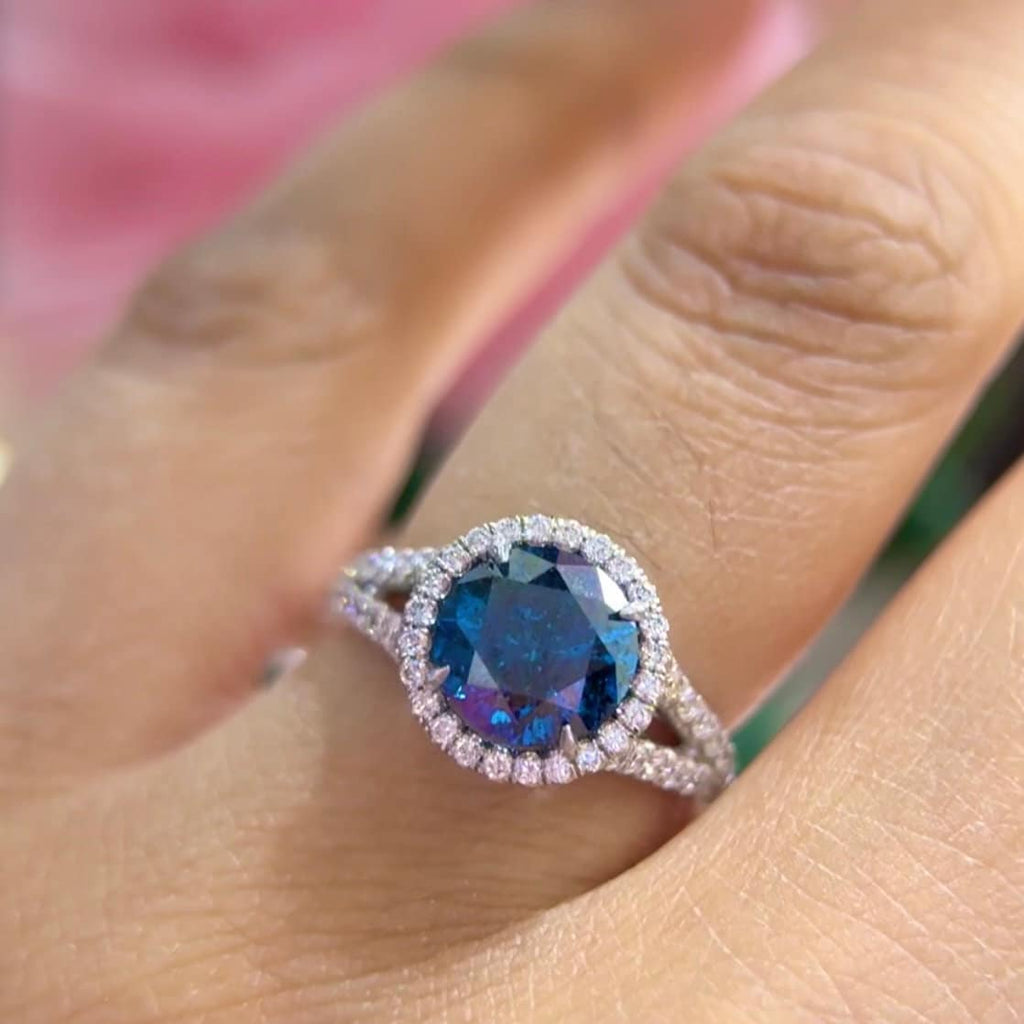 Platinium  2.37ct Blue Diamond with 0.70ct Diamonds on the sides. RDER099 IGJJ GNJJ __etsy:4923043630