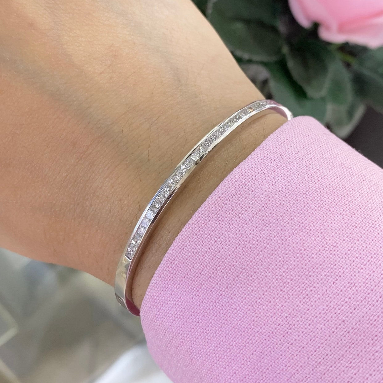 14K White Gold Bangle Bracelet with 2.50ct Natural Diamonds . DB0068 IZJJ (etsy image id: 4940470567)
