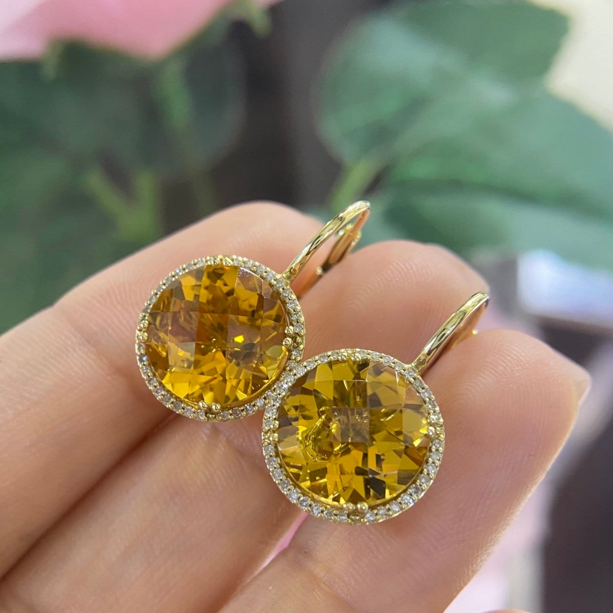 14K Yellow Gold 10.67ct Citrine with 0.25ct in Diamonds (etsy image id: 5024863412)